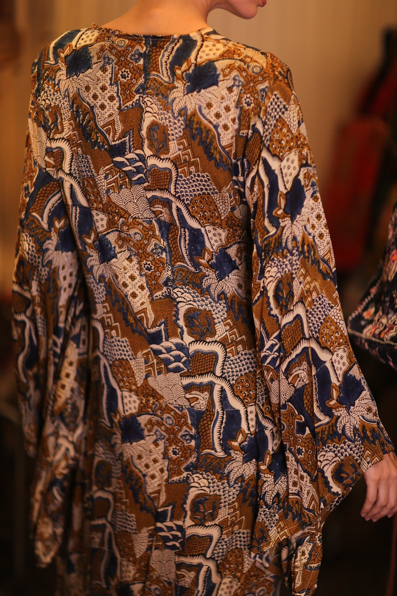 WING KIMONO PINA AZURA - BANGKOK TAILOR CLOTHING STORE - HANDMADE CLOTHING