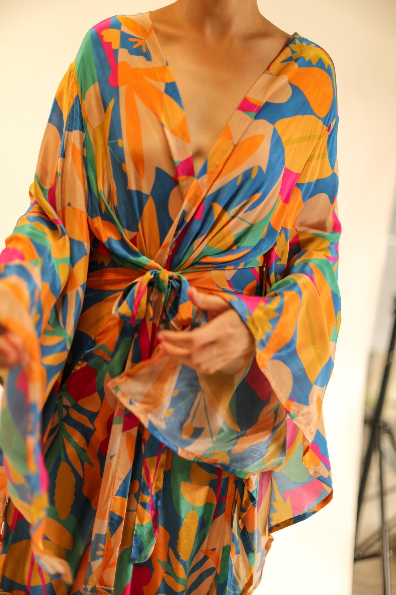 XL HAND BLOCK SILK KIMONO TYLET - BANGKOK TAILOR CLOTHING STORE - HANDMADE CLOTHING