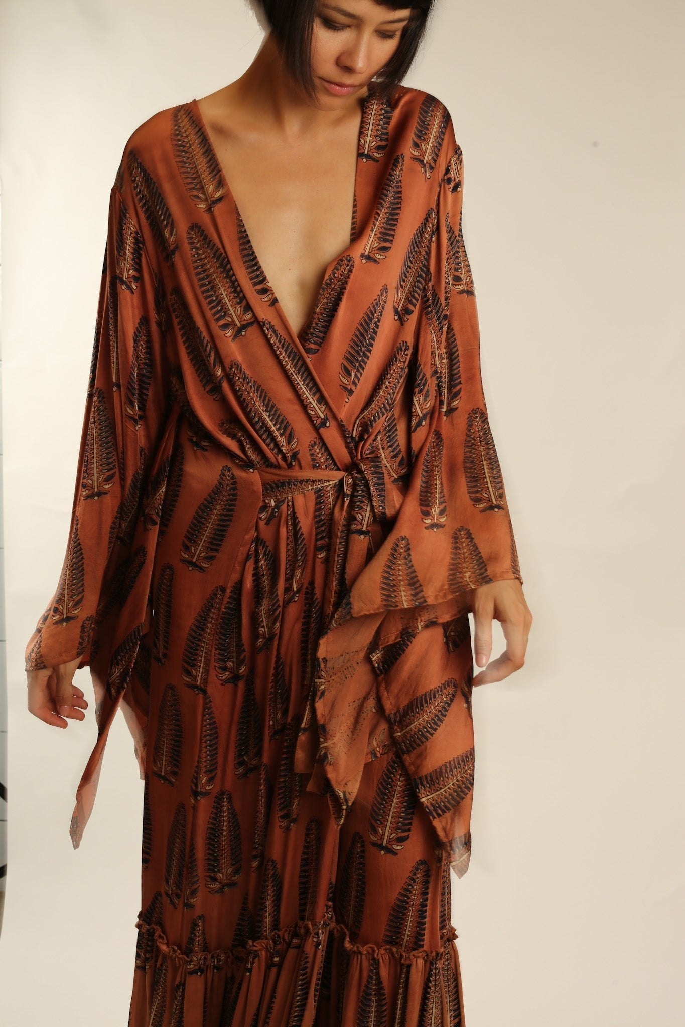 XL KIMONO FEATHER SILK KIMONO BOZENA - BANGKOK TAILOR CLOTHING STORE - HANDMADE CLOTHING