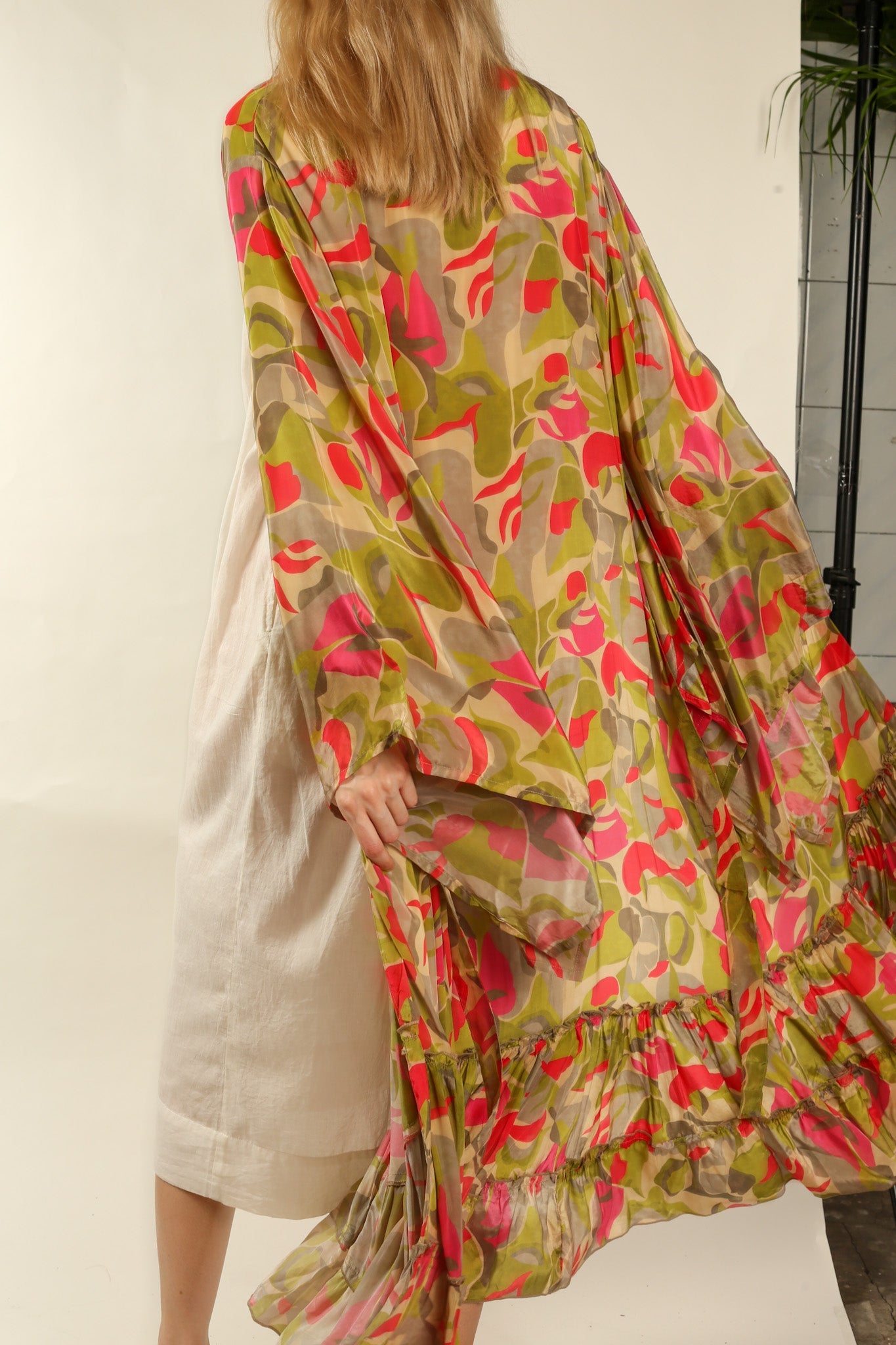 XL SILK KIMONO ADELLA - BANGKOK TAILOR CLOTHING STORE - HANDMADE CLOTHING