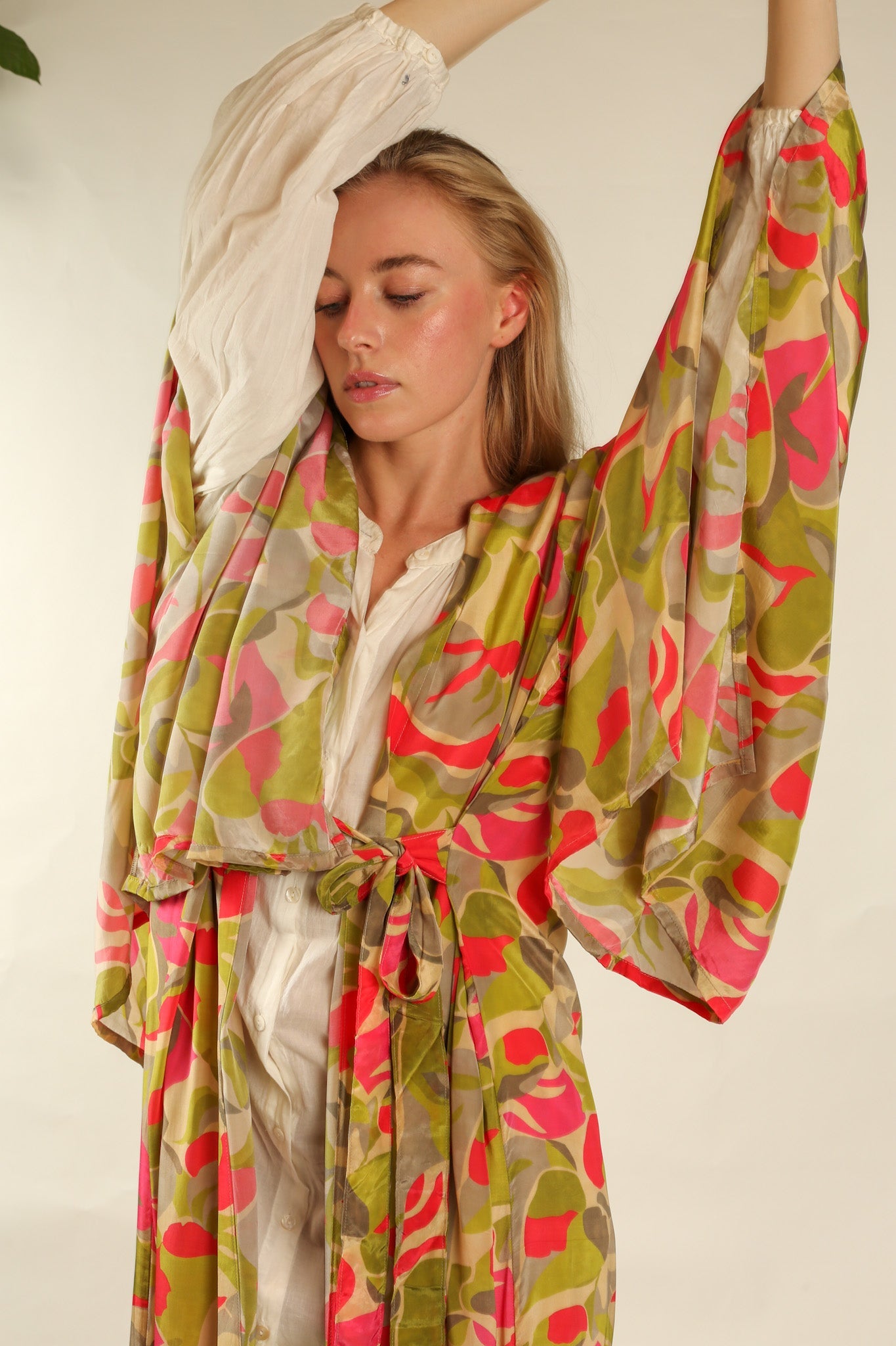 XL SILK KIMONO ADELLA - BANGKOK TAILOR CLOTHING STORE - HANDMADE CLOTHING