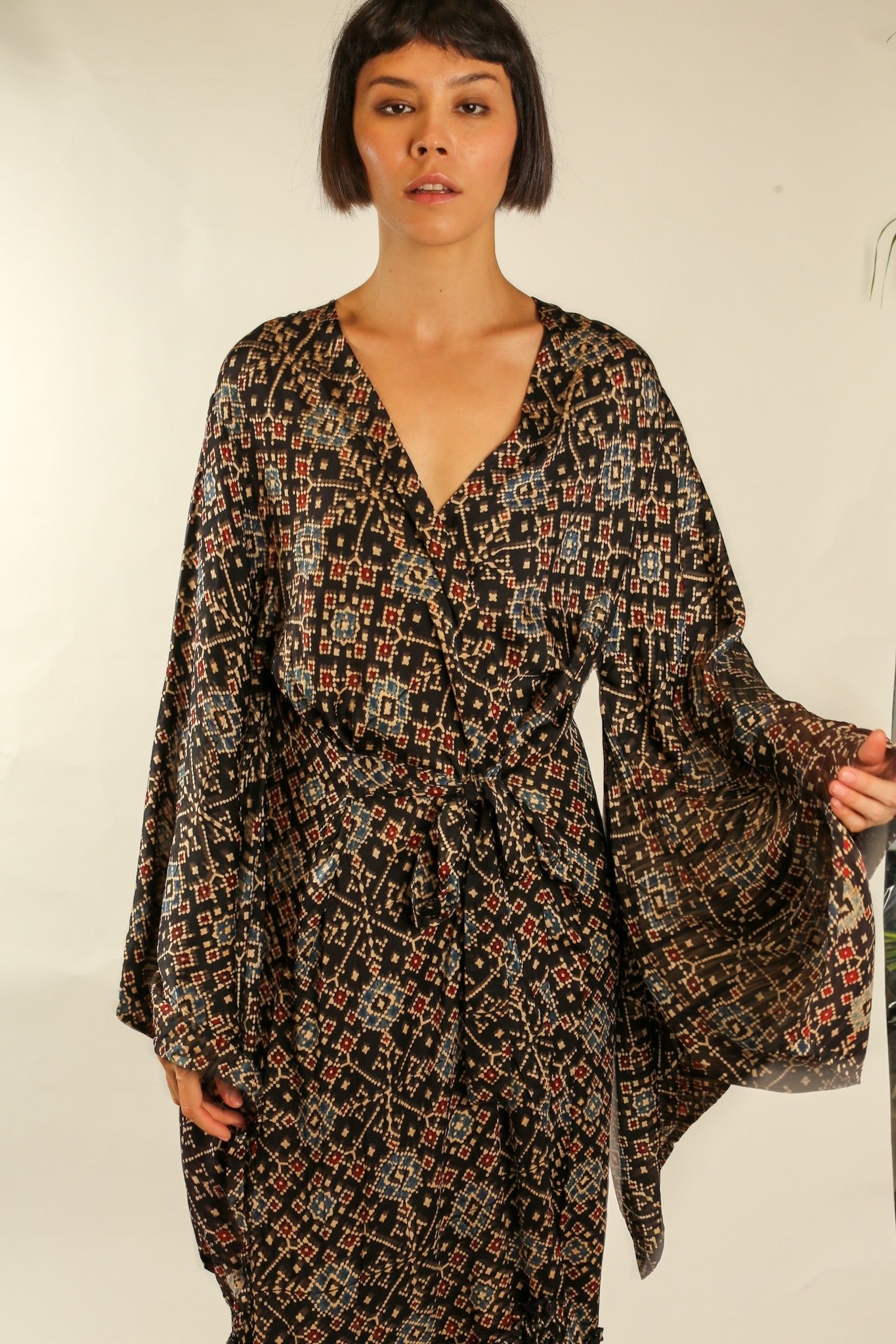 XL SILK KIMONO ADELLA - BANGKOK TAILOR CLOTHING STORE - HANDMADE CLOTHING