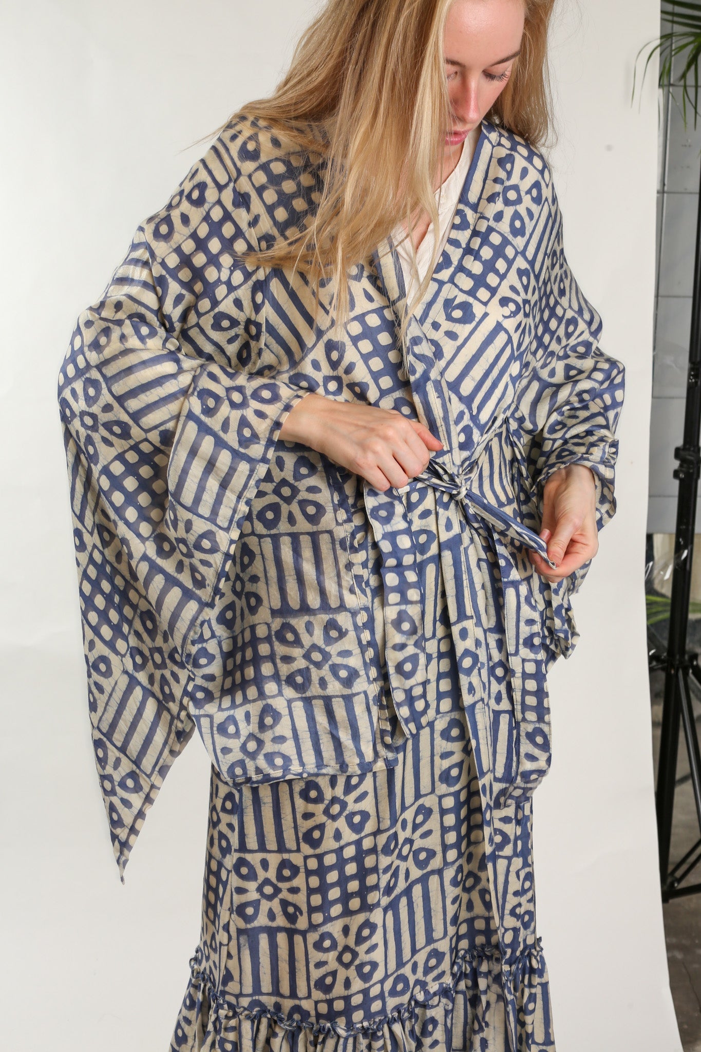 XL SILK KIMONO ADELLA - BANGKOK TAILOR CLOTHING STORE - HANDMADE CLOTHING