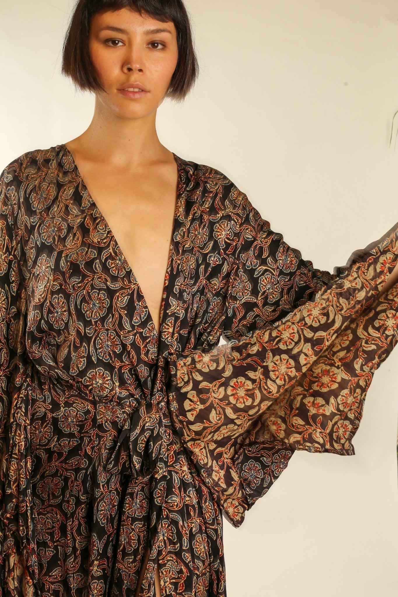 XL SILK KIMONO ADELLA - BANGKOK TAILOR CLOTHING STORE - HANDMADE CLOTHING