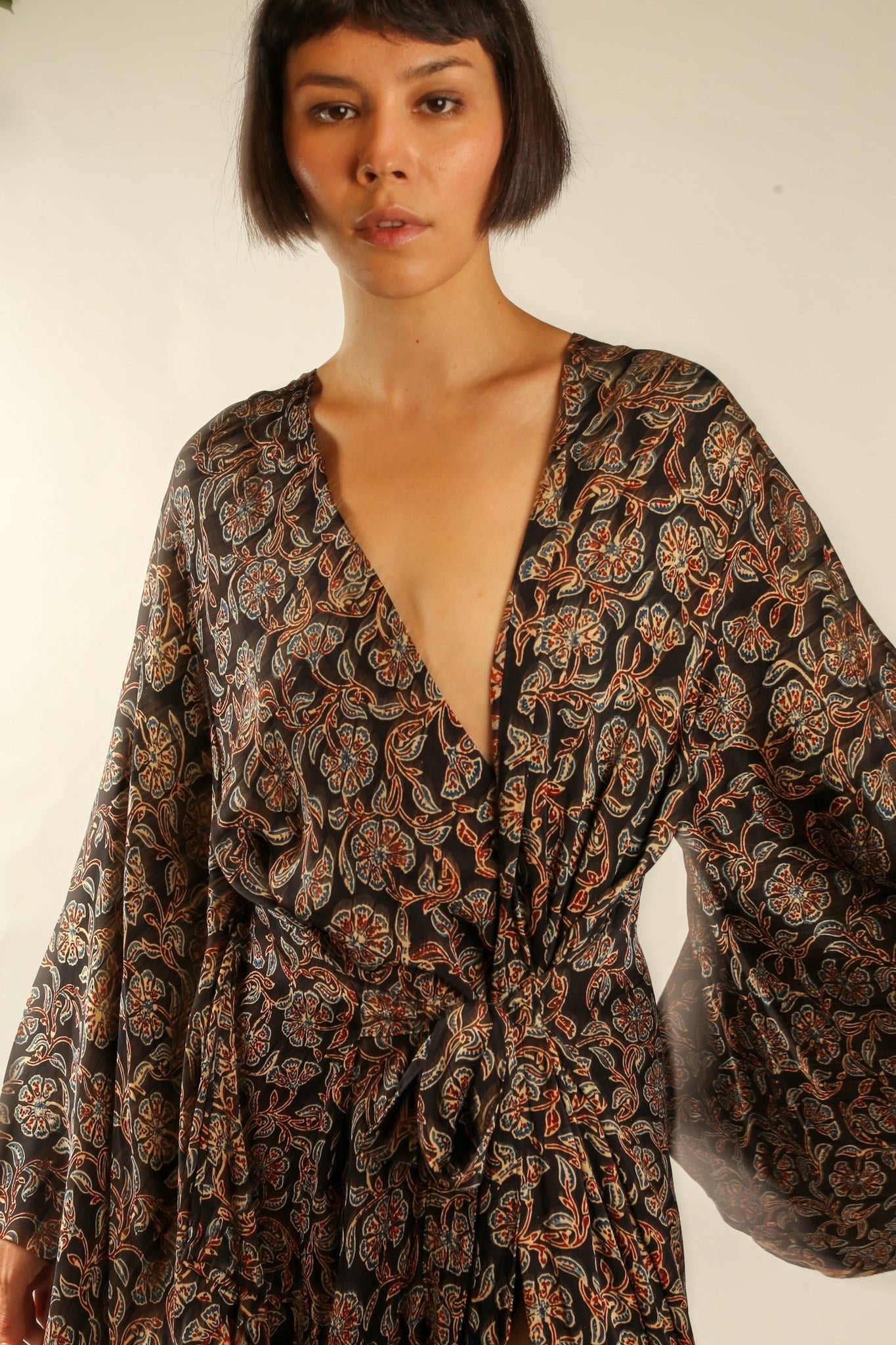 XL SILK KIMONO ADELLA - BANGKOK TAILOR CLOTHING STORE - HANDMADE CLOTHING