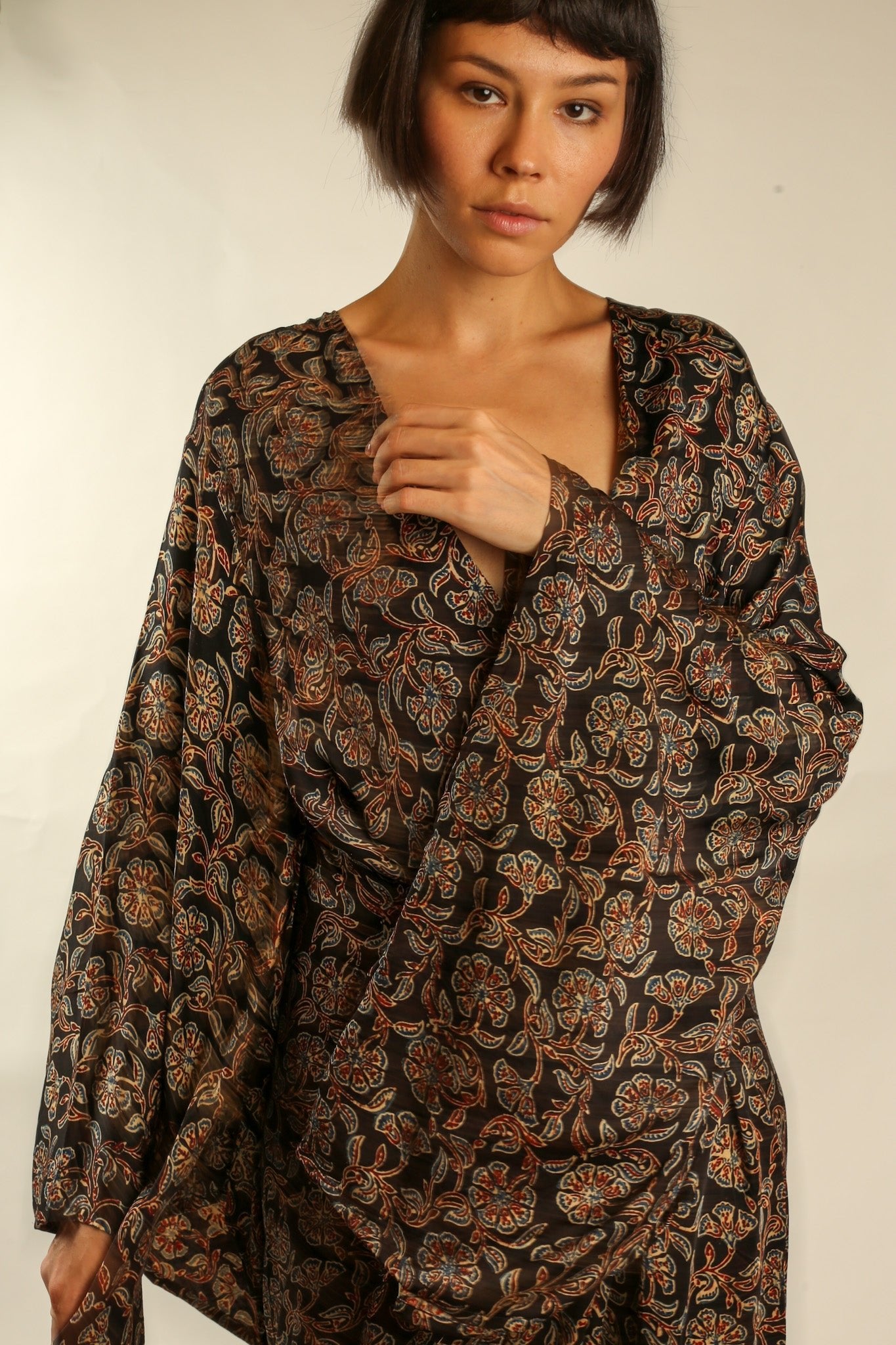 XL SILK KIMONO ADELLA - BANGKOK TAILOR CLOTHING STORE - HANDMADE CLOTHING