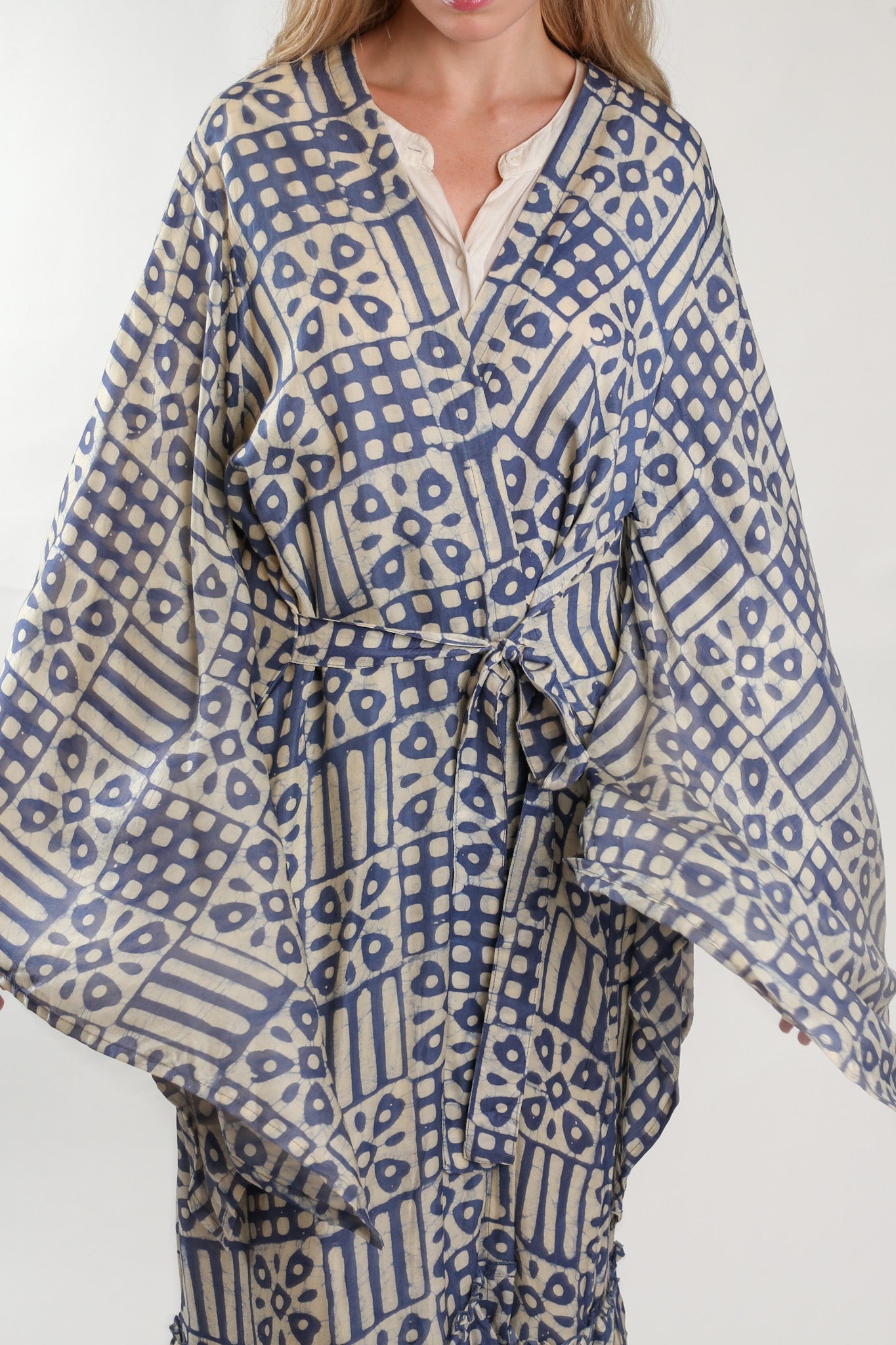 XL SILK KIMONO ADELLA - BANGKOK TAILOR CLOTHING STORE - HANDMADE CLOTHING