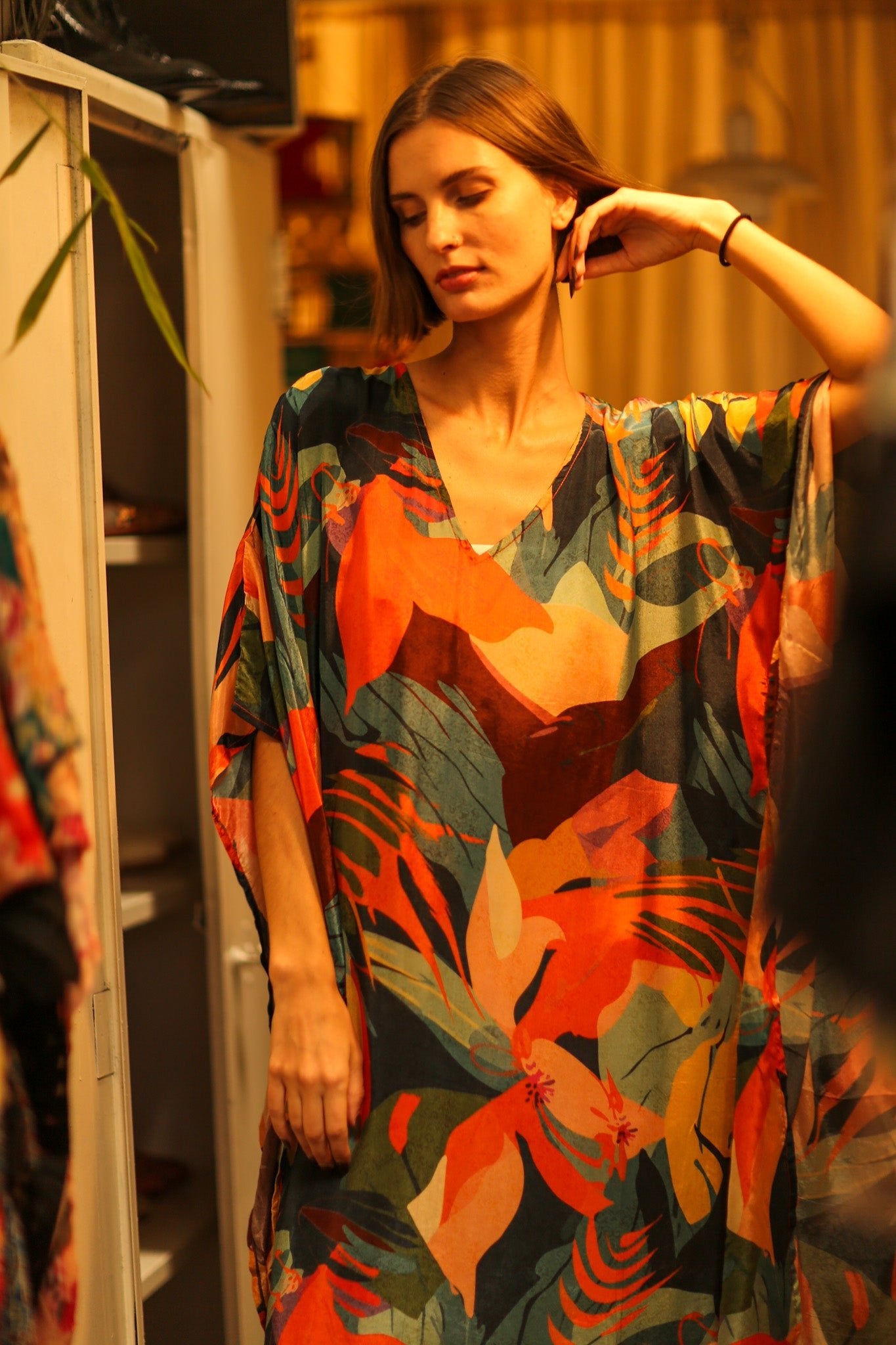 YAYA SILK KAFTAN CARMEN - BANGKOK TAILOR CLOTHING STORE - HANDMADE CLOTHING
