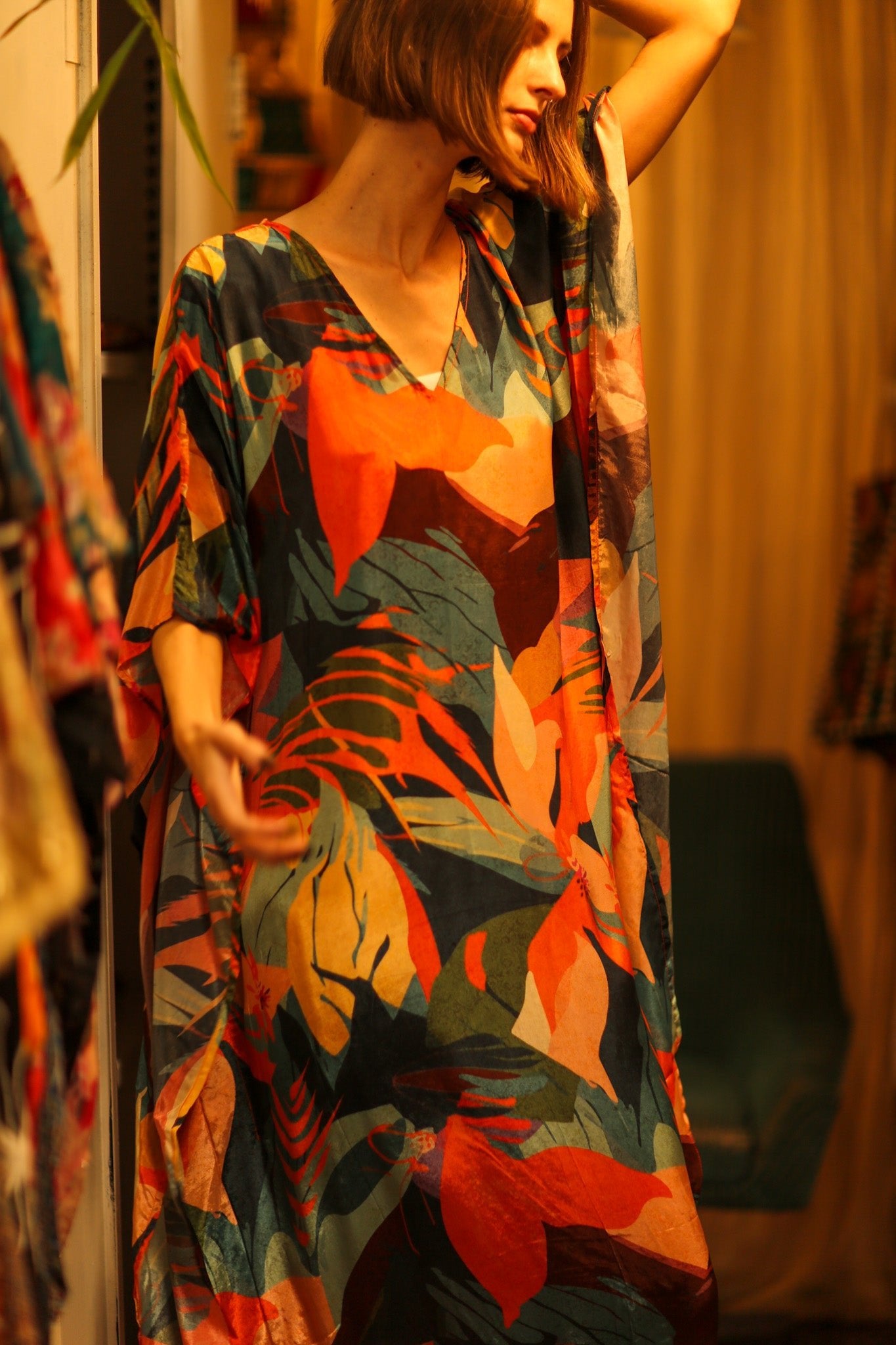 YAYA SILK KAFTAN CARMEN - BANGKOK TAILOR CLOTHING STORE - HANDMADE CLOTHING