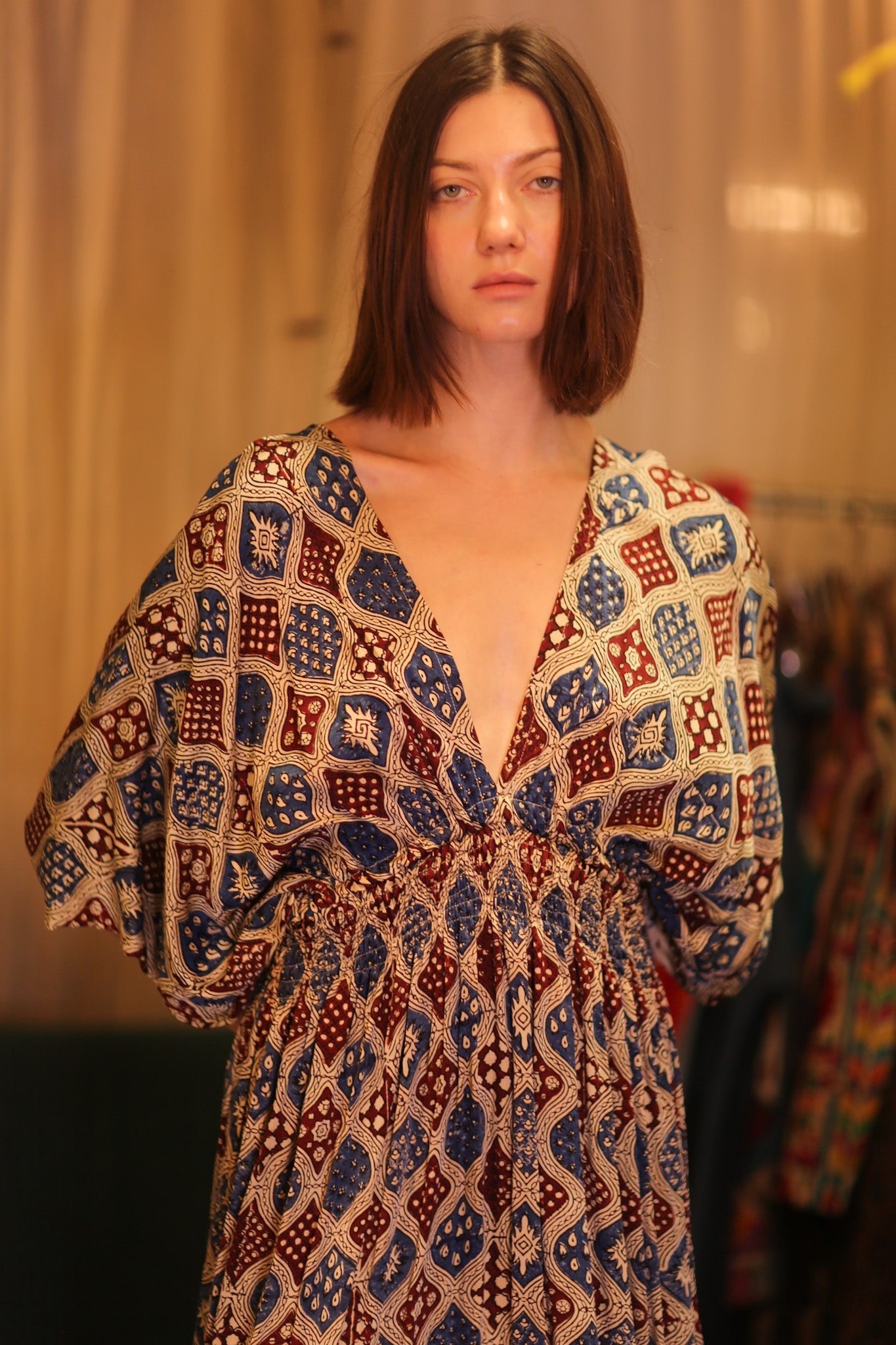 ZURI SILK DRESS PIX - BANGKOK TAILOR CLOTHING STORE - HANDMADE CLOTHING
