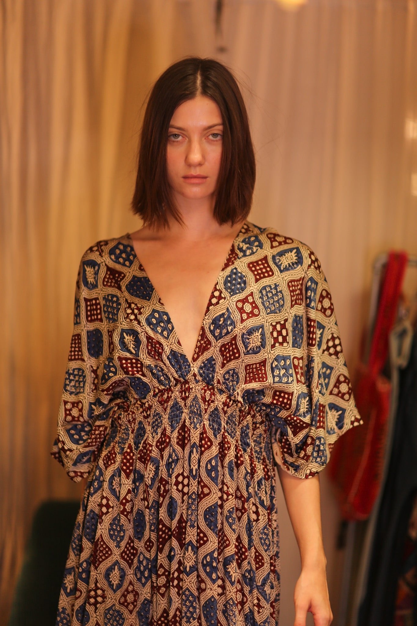 ZURI SILK DRESS PIX - BANGKOK TAILOR CLOTHING STORE - HANDMADE CLOTHING