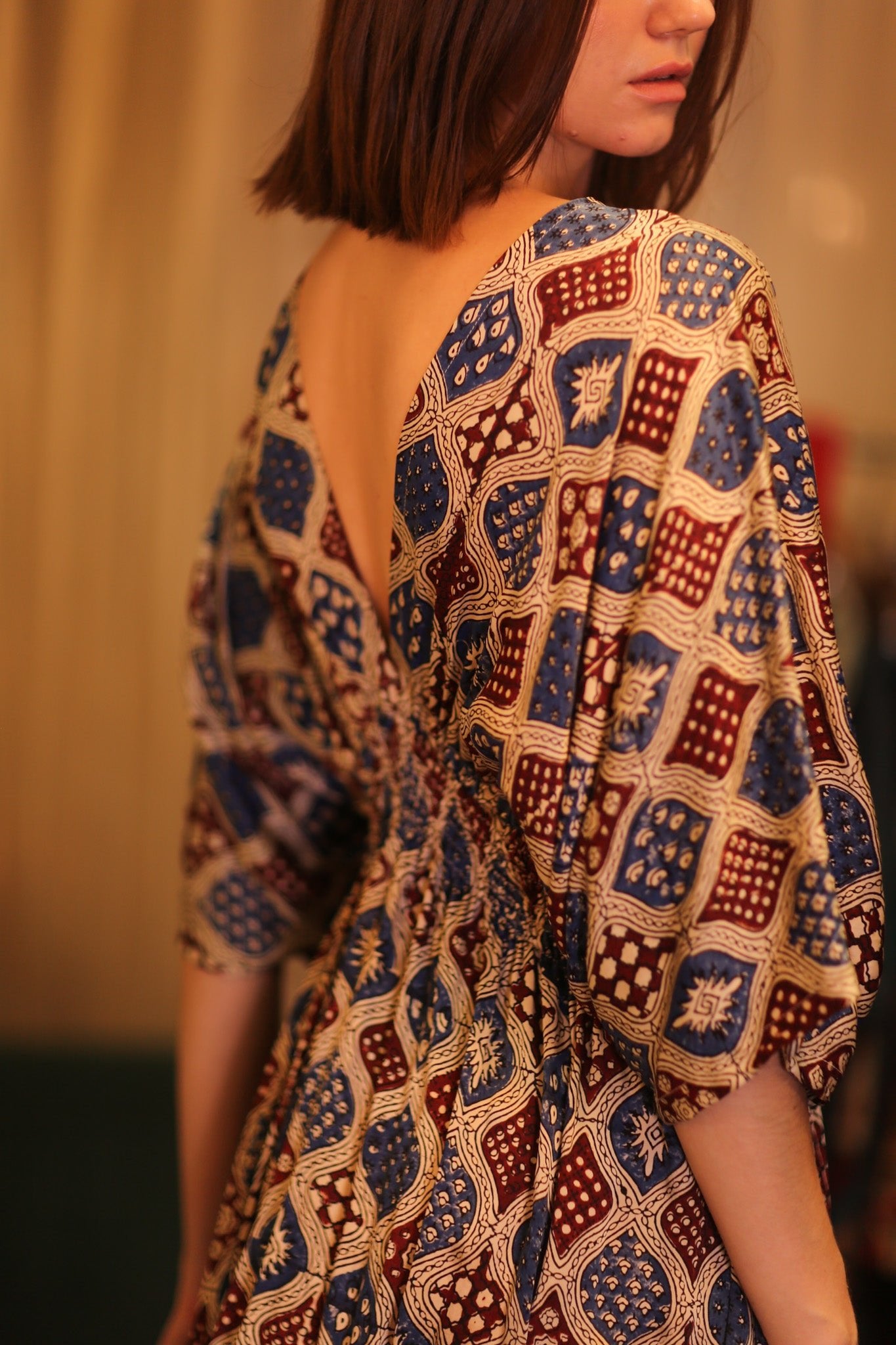 ZURI SILK DRESS PIX - BANGKOK TAILOR CLOTHING STORE - HANDMADE CLOTHING