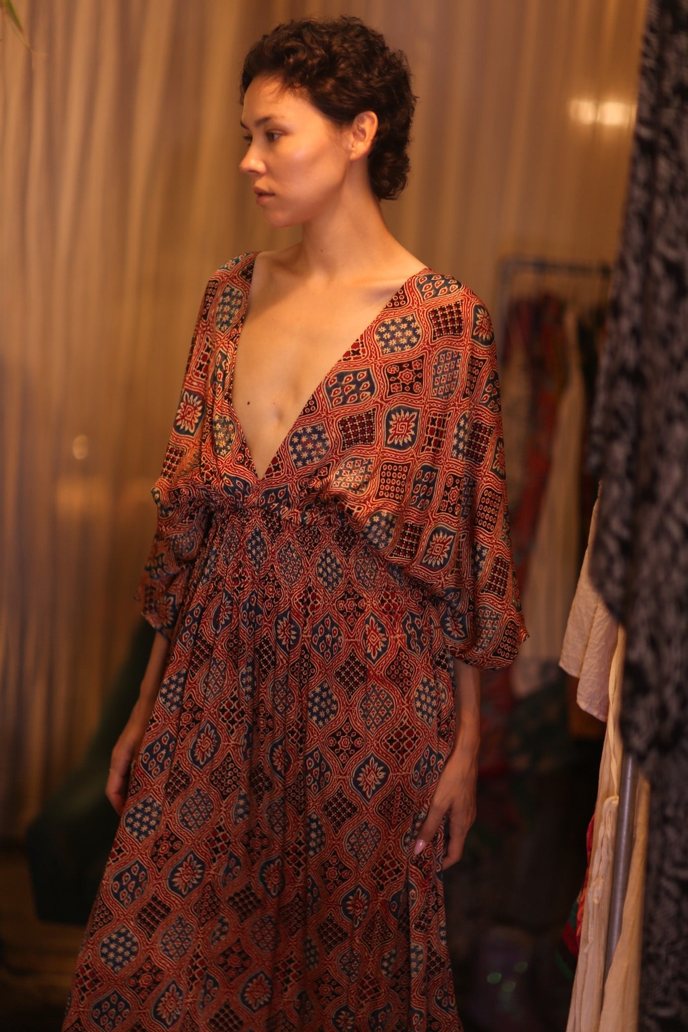 ZURI SILK DRESS TALI - BANGKOK TAILOR CLOTHING STORE - HANDMADE CLOTHING