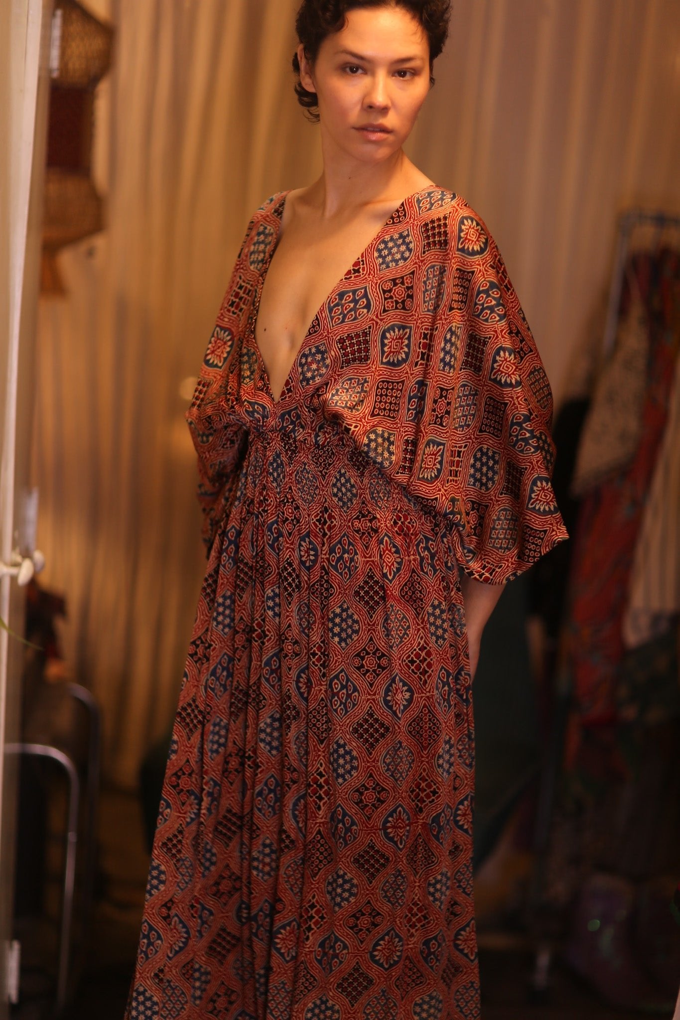 ZURI SILK DRESS TALI - BANGKOK TAILOR CLOTHING STORE - HANDMADE CLOTHING