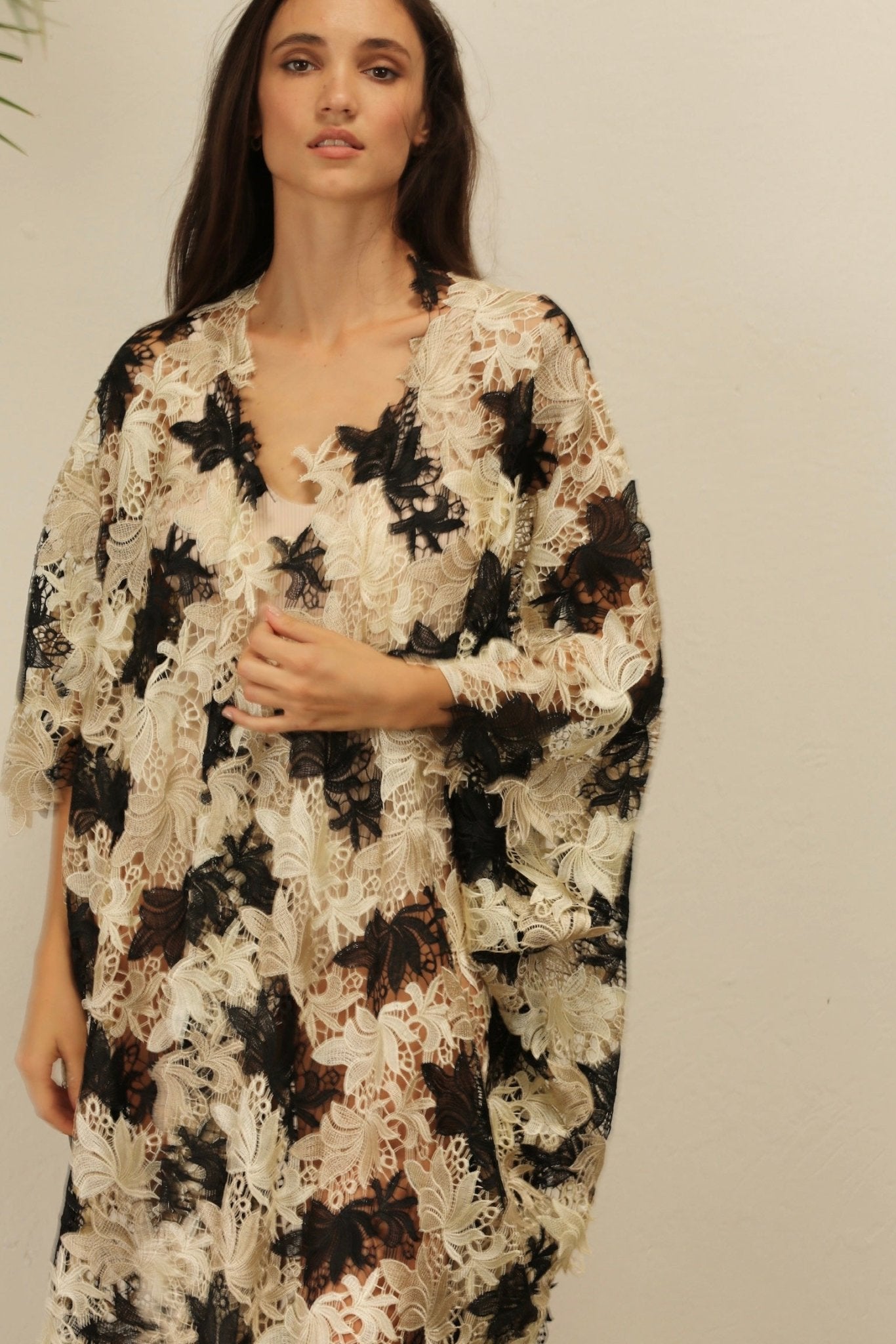 ACANTHA FLOWER LACE KIMONO - BANGKOK TAILOR CLOTHING STORE - HANDMADE CLOTHING