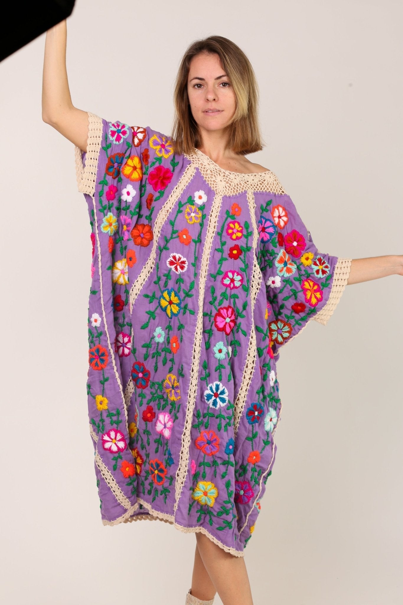 BELLA FLOR CROCHET KAFTAN - BANGKOK TAILOR CLOTHING STORE - HANDMADE CLOTHING