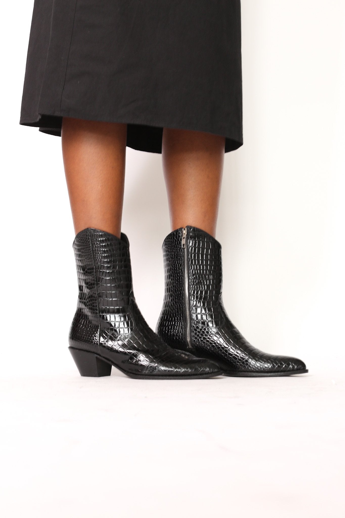 BLACK CROCODILE EMBOSSED MID HIGH BOOTS FLOR - BANGKOK TAILOR CLOTHING STORE - HANDMADE CLOTHING