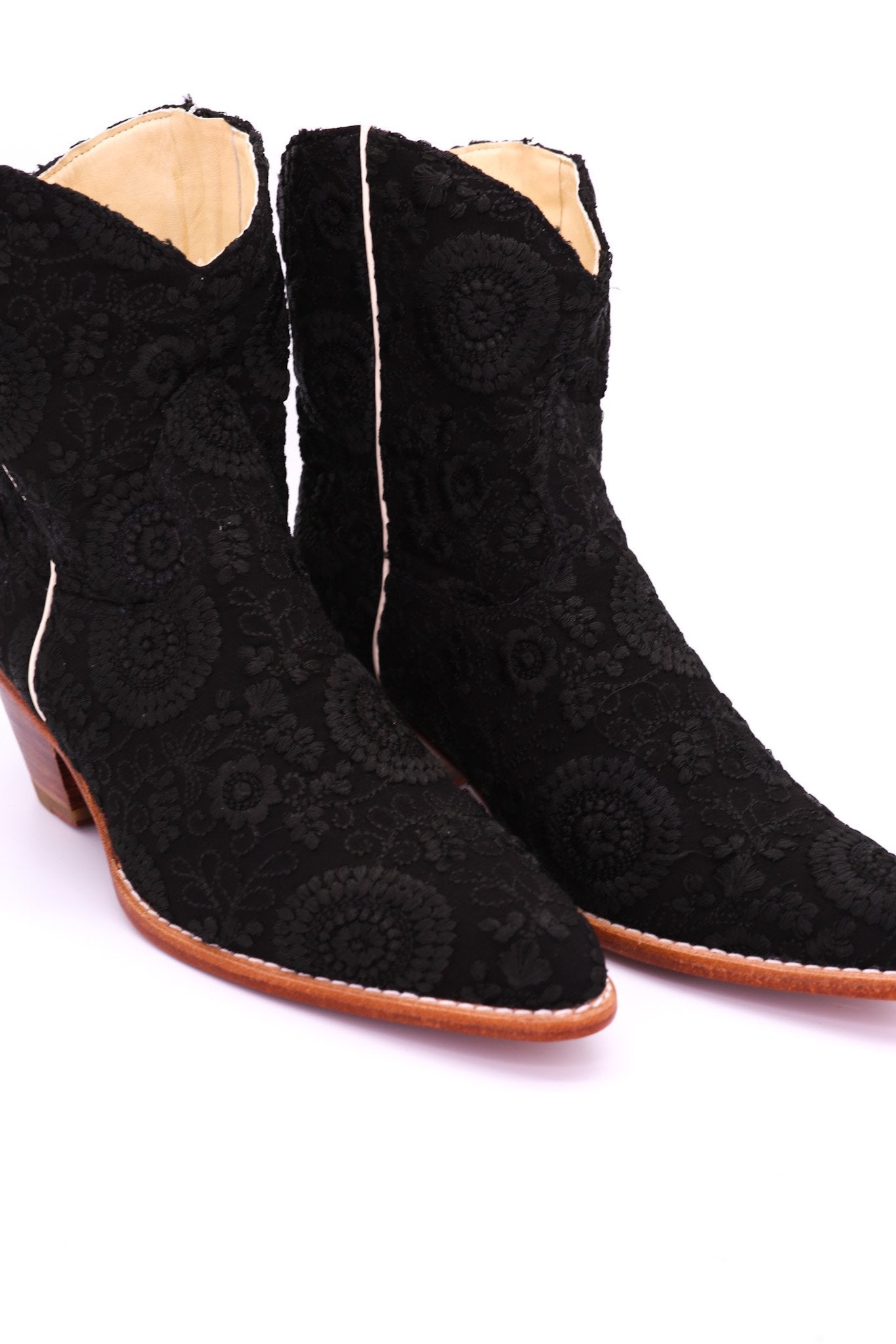 BLACK EMBROIDERED BOOTIES JAUNE - BANGKOK TAILOR CLOTHING STORE - HANDMADE CLOTHING