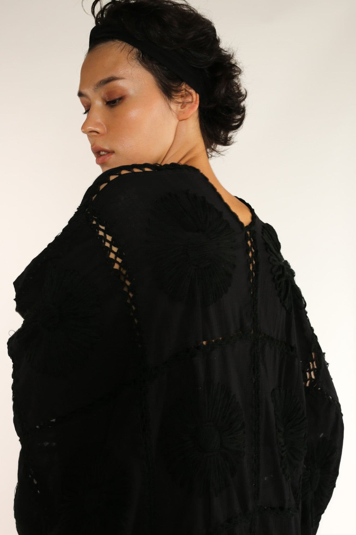 BLACK KIMONO EMBROIDERED FLORA CROCHET - BANGKOK TAILOR CLOTHING STORE - HANDMADE CLOTHING