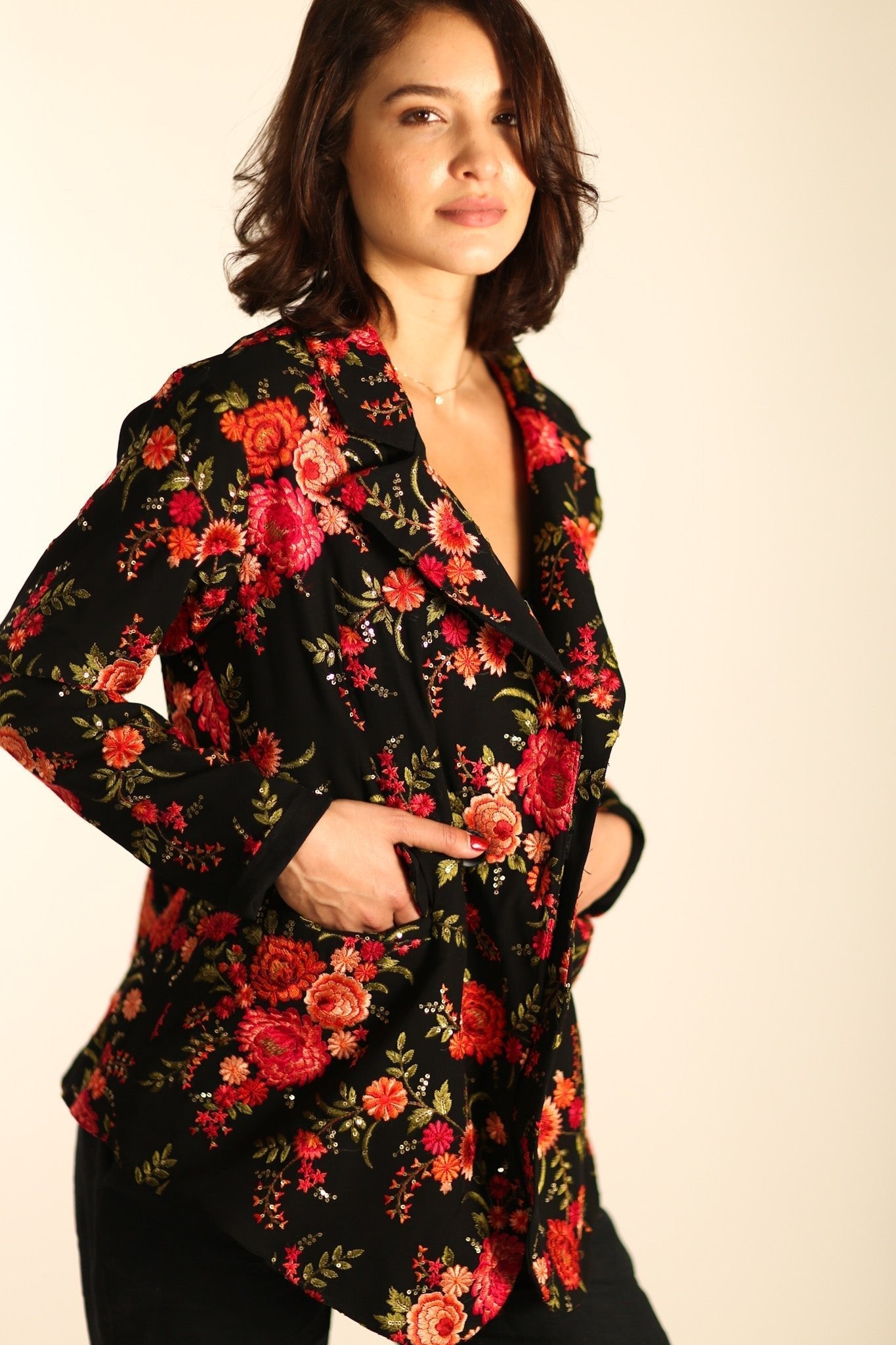 BLACK ROSE EMBROIDERED NOVELTY BLAZER JACKET MANON - BANGKOK TAILOR CLOTHING STORE - HANDMADE CLOTHING