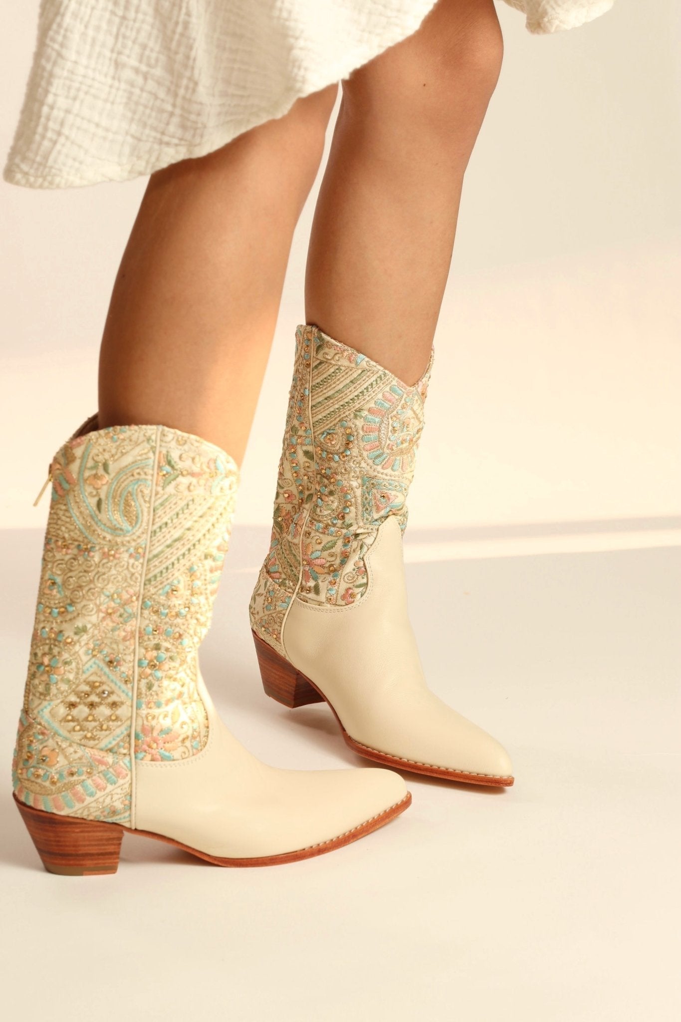 EMBELLISHED EMBROIDERED SILK WESTERN BOOTS MILTON - BANGKOK TAILOR CLOTHING STORE - HANDMADE CLOTHING