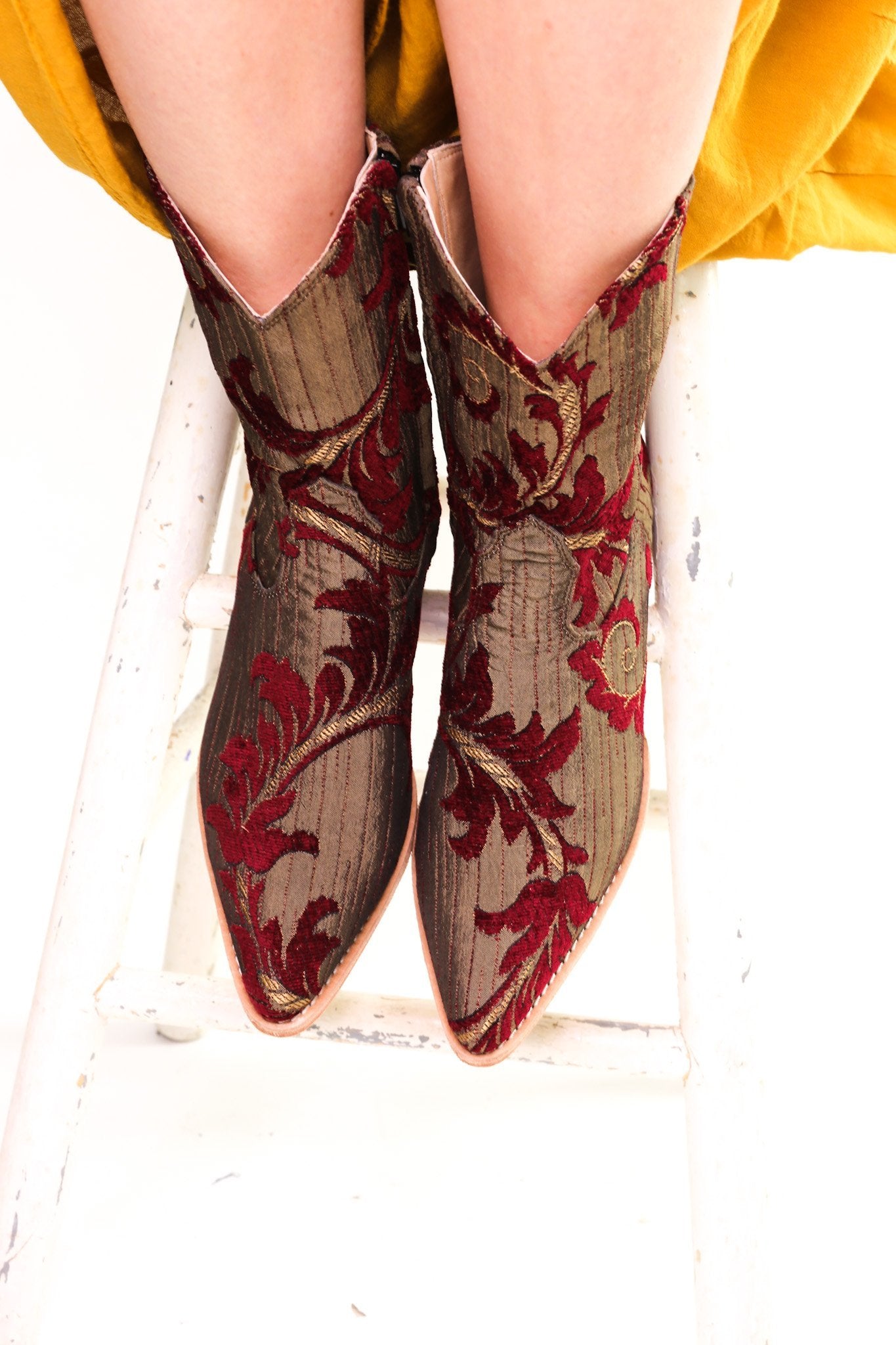 EMBROIDERED ANKLE BOOTS ISLUSA - BANGKOK TAILOR CLOTHING STORE - HANDMADE CLOTHING