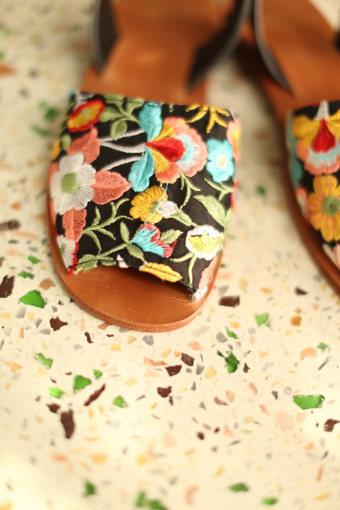 EMBROIDERED BLACK LEATHER SANDALS FRANCES - BANGKOK TAILOR CLOTHING STORE - HANDMADE CLOTHING