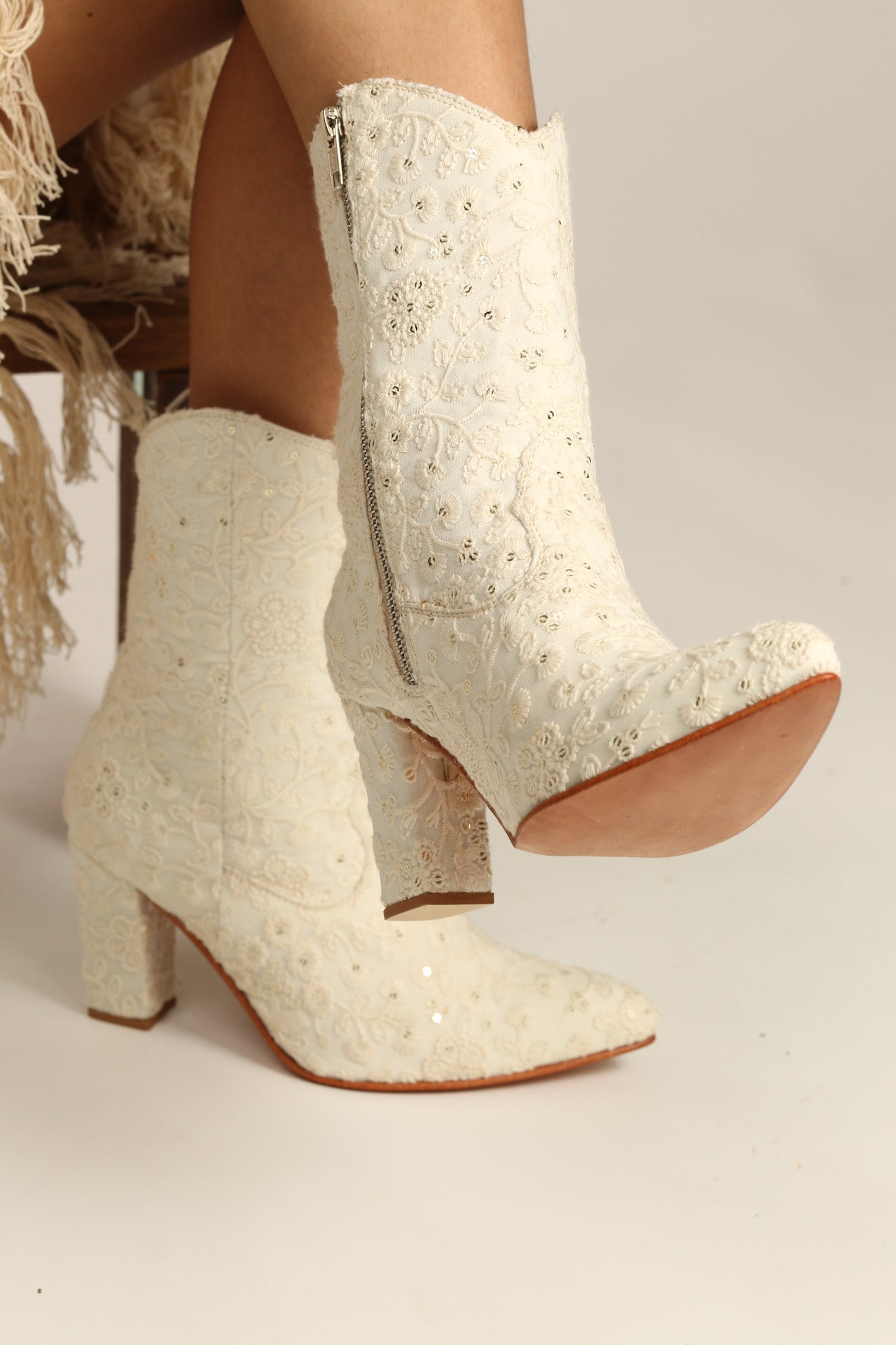 EMBROIDERED BOOTS ARABELLA - BANGKOK TAILOR CLOTHING STORE - HANDMADE CLOTHING