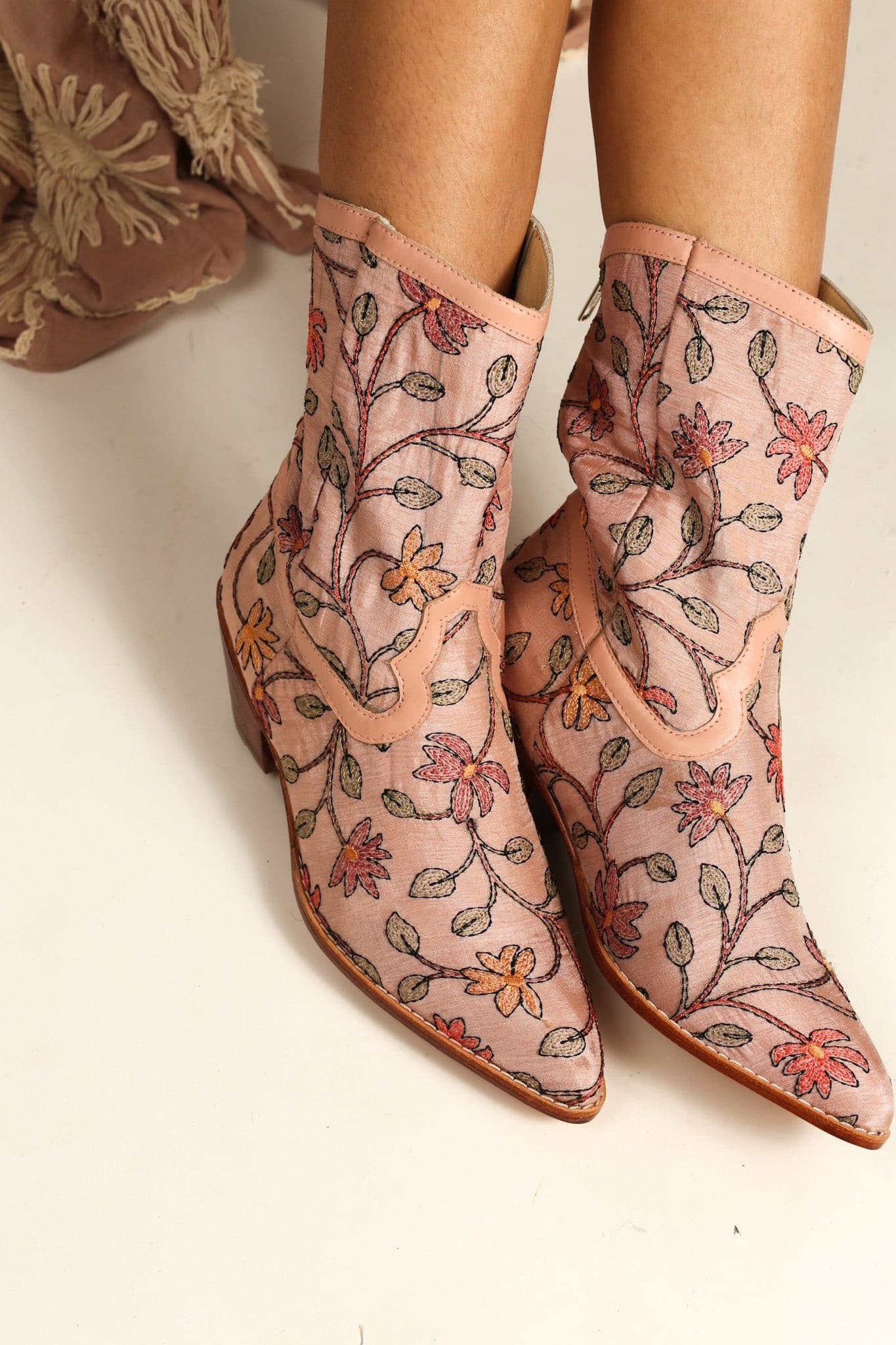 EMBROIDERED BOOTS BEATA - BANGKOK TAILOR CLOTHING STORE - HANDMADE CLOTHING