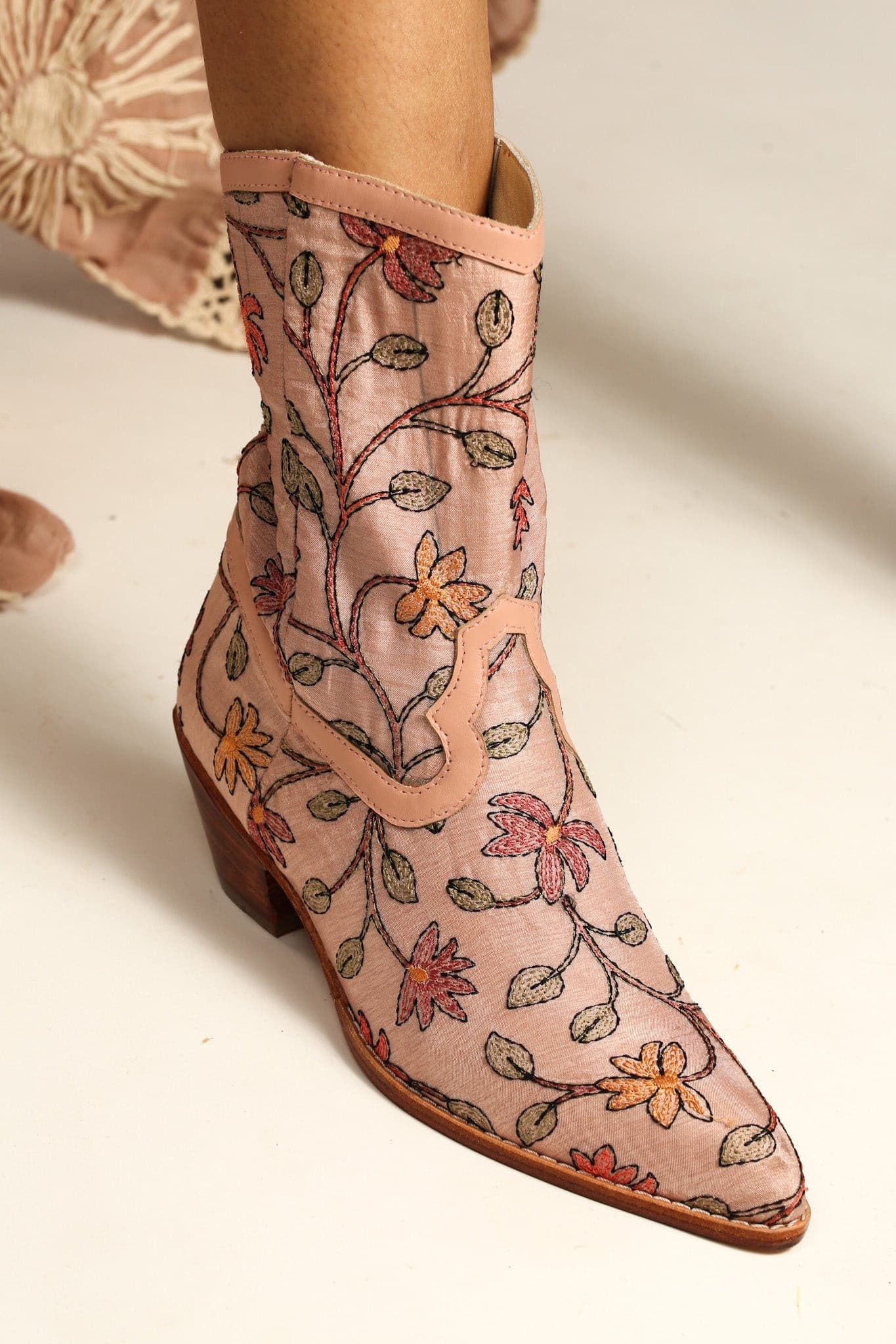 EMBROIDERED BOOTS BEATA - BANGKOK TAILOR CLOTHING STORE - HANDMADE CLOTHING