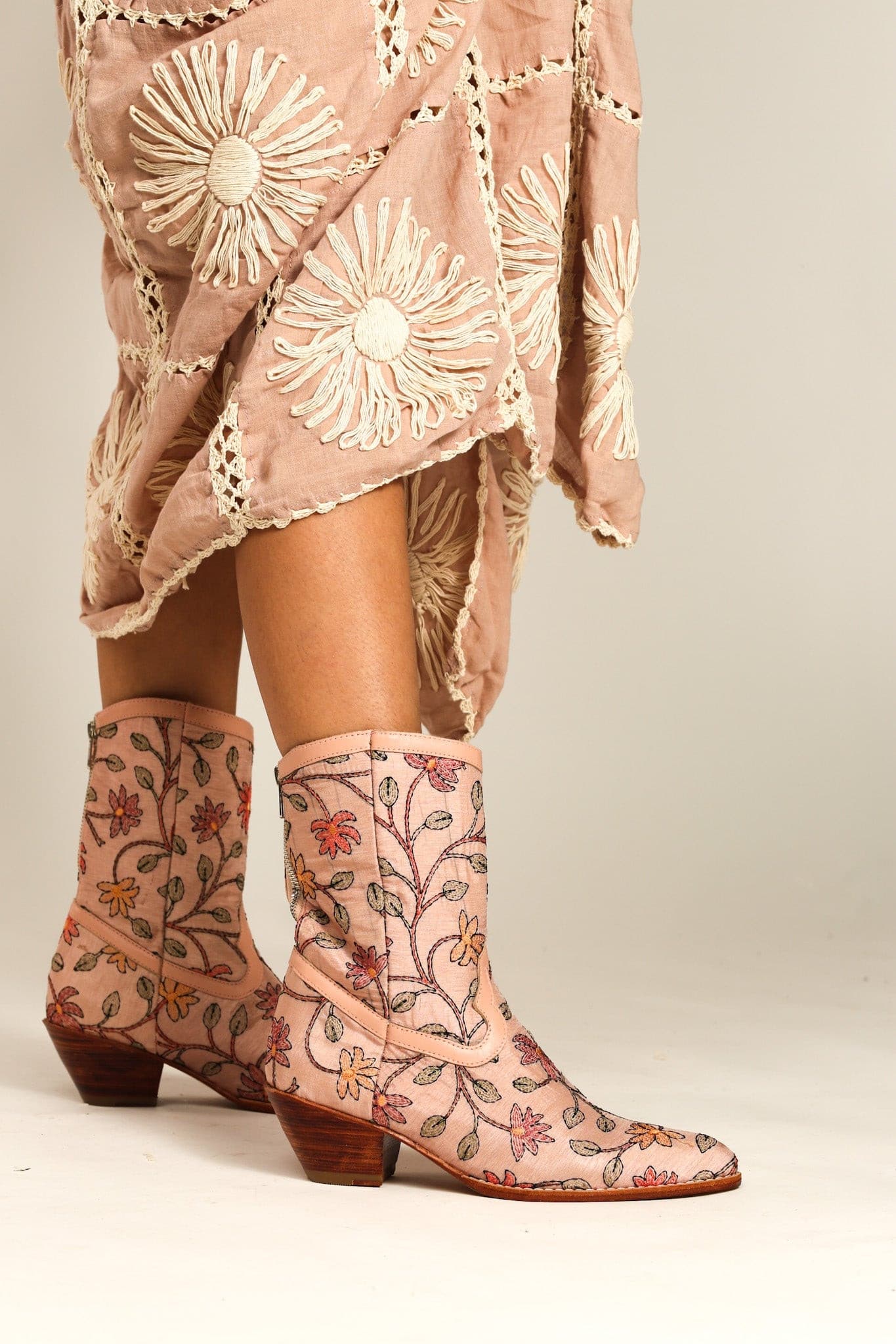 EMBROIDERED BOOTS BEATA - BANGKOK TAILOR CLOTHING STORE - HANDMADE CLOTHING