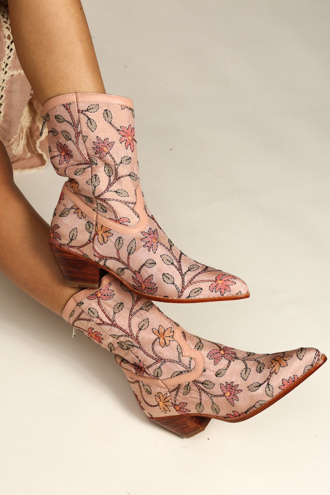 EMBROIDERED BOOTS BEATA - BANGKOK TAILOR CLOTHING STORE - HANDMADE CLOTHING