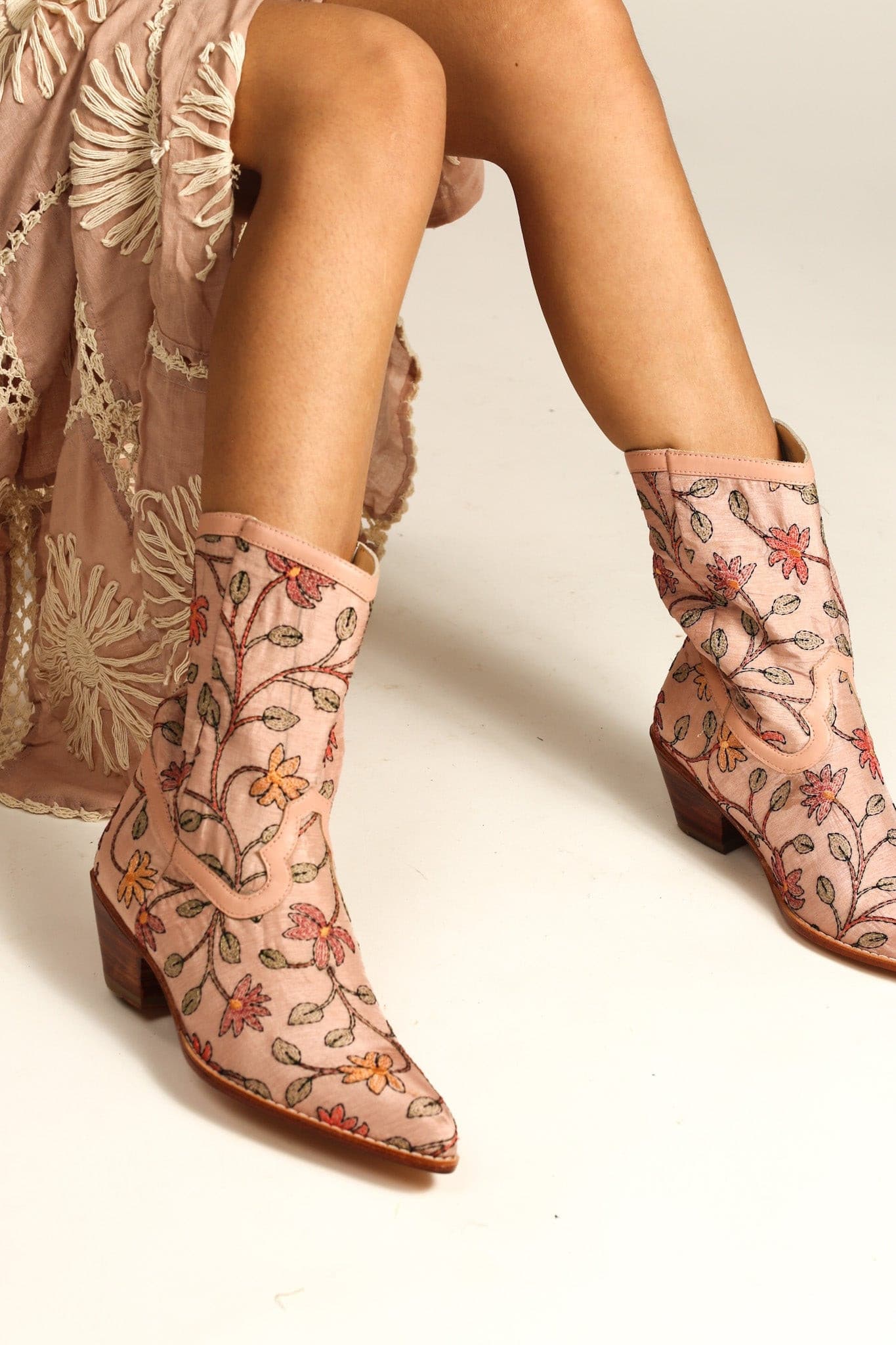 EMBROIDERED BOOTS BEATA - BANGKOK TAILOR CLOTHING STORE - HANDMADE CLOTHING