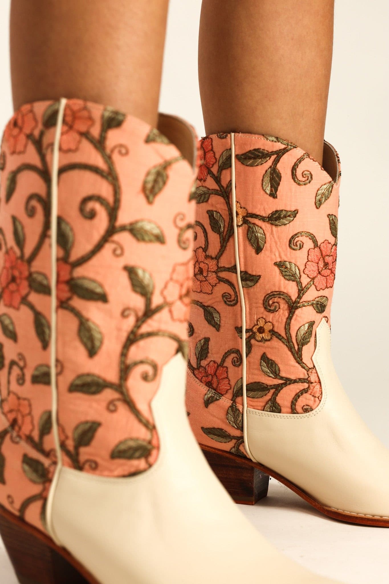 EMBROIDERED BOOTS LOLA - BANGKOK TAILOR CLOTHING STORE - HANDMADE CLOTHING