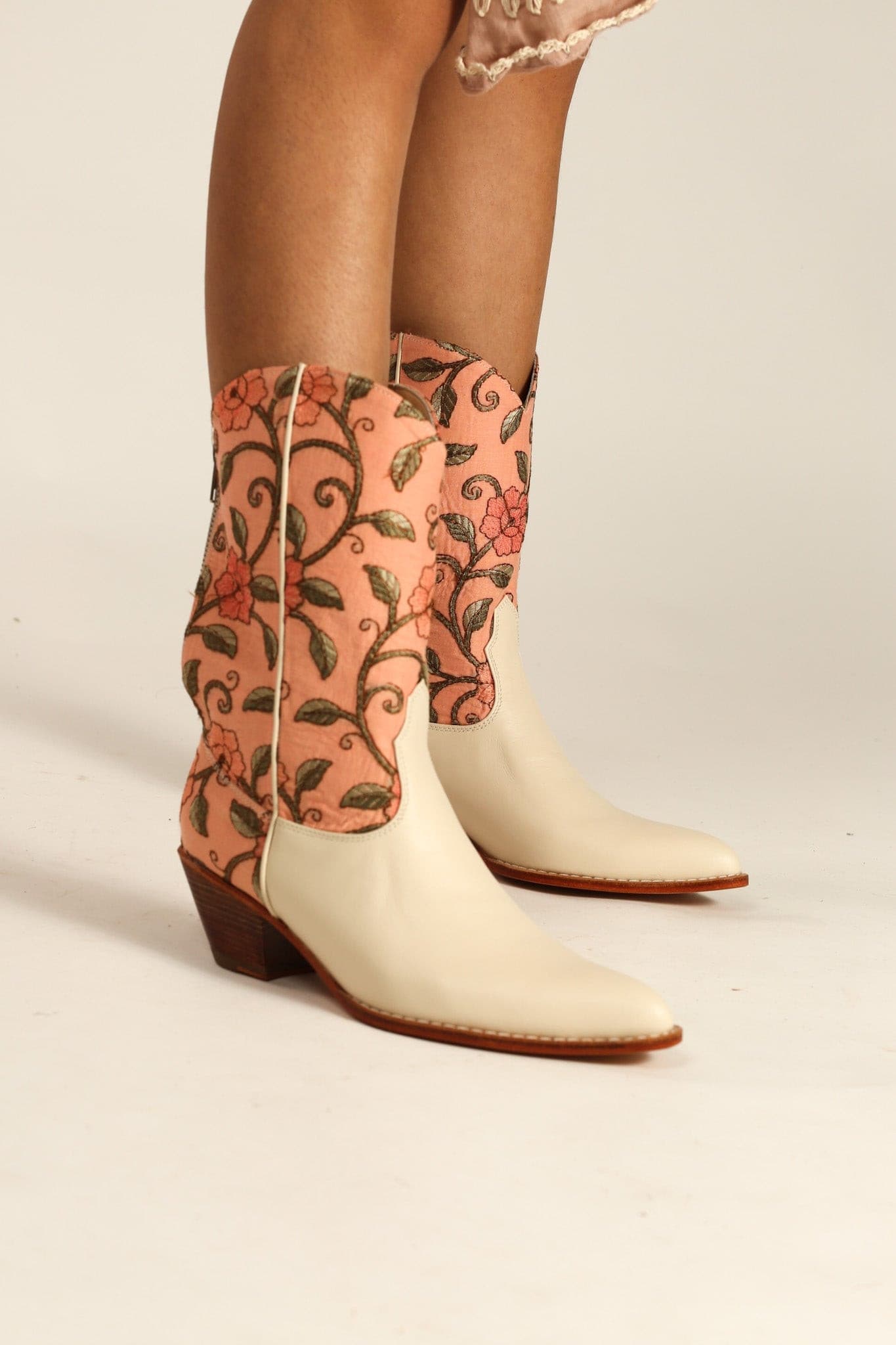 EMBROIDERED BOOTS LOLA - BANGKOK TAILOR CLOTHING STORE - HANDMADE CLOTHING