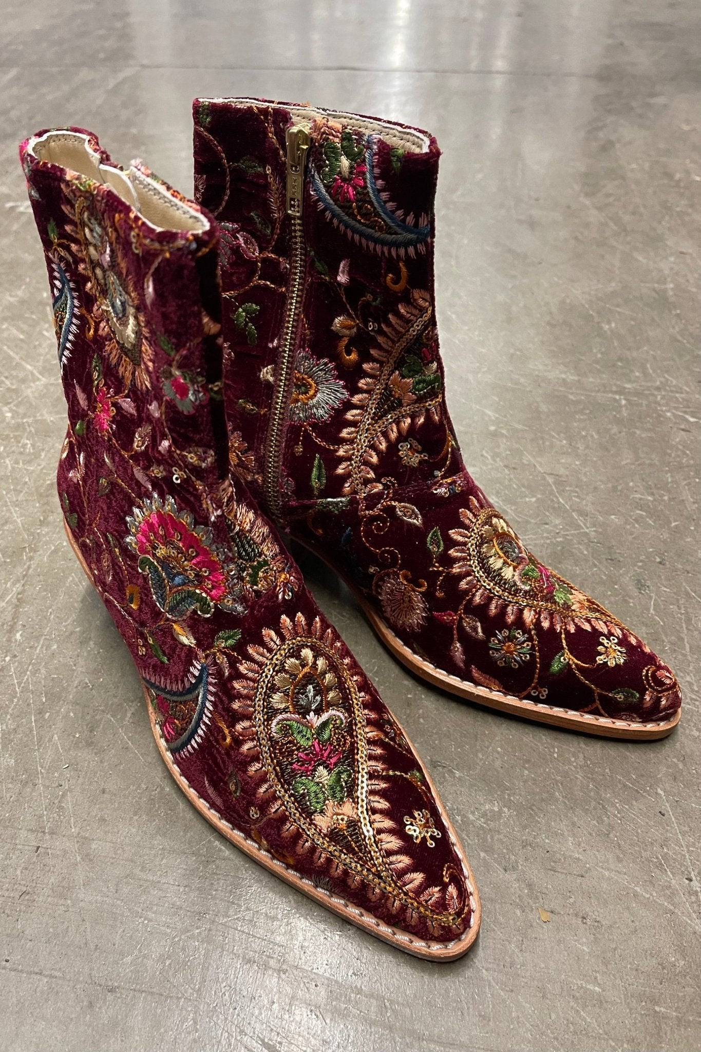 EMBROIDERED BOOTS MELINA - BANGKOK TAILOR CLOTHING STORE - HANDMADE CLOTHING