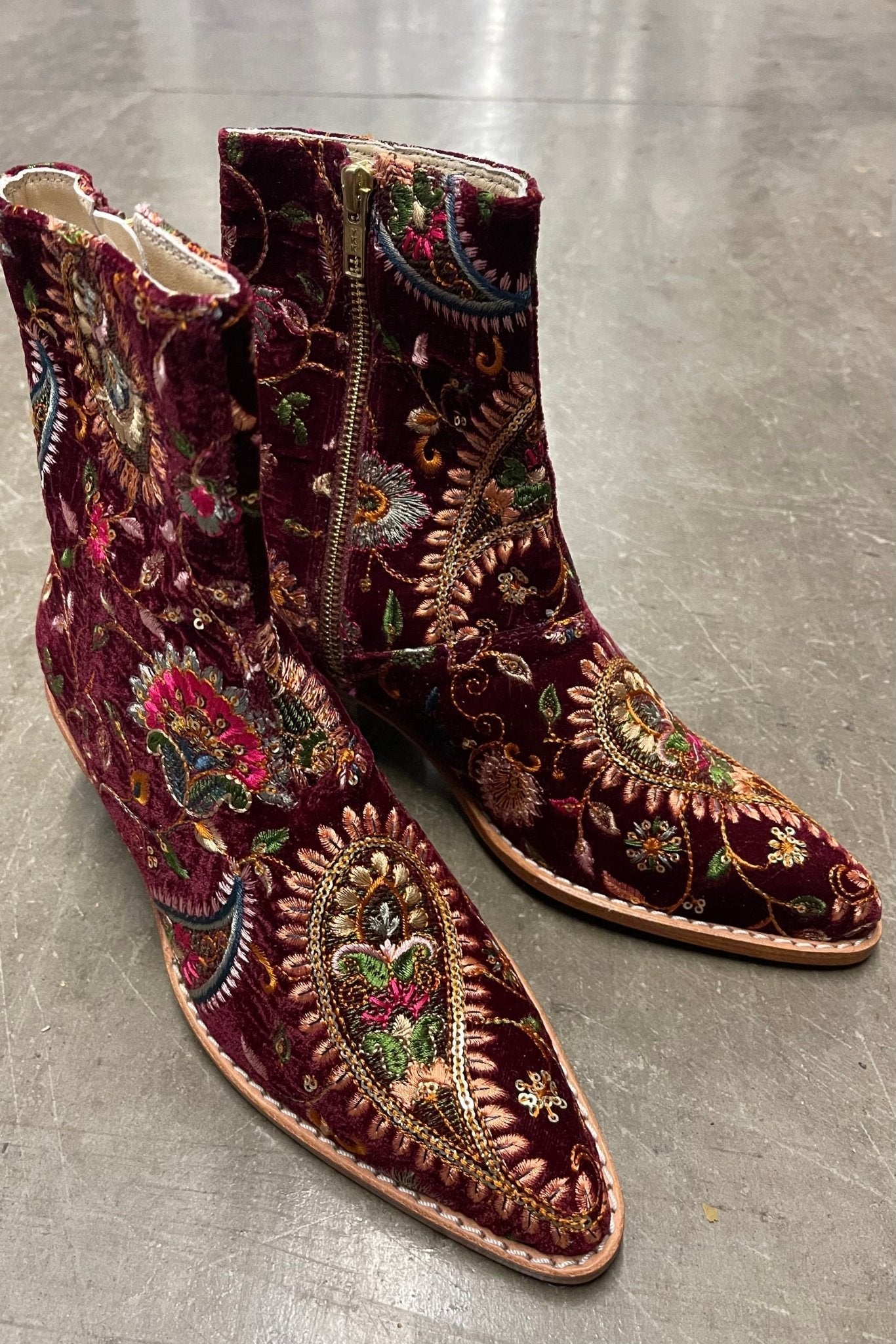 EMBROIDERED BOOTS MELINA - BANGKOK TAILOR CLOTHING STORE - HANDMADE CLOTHING