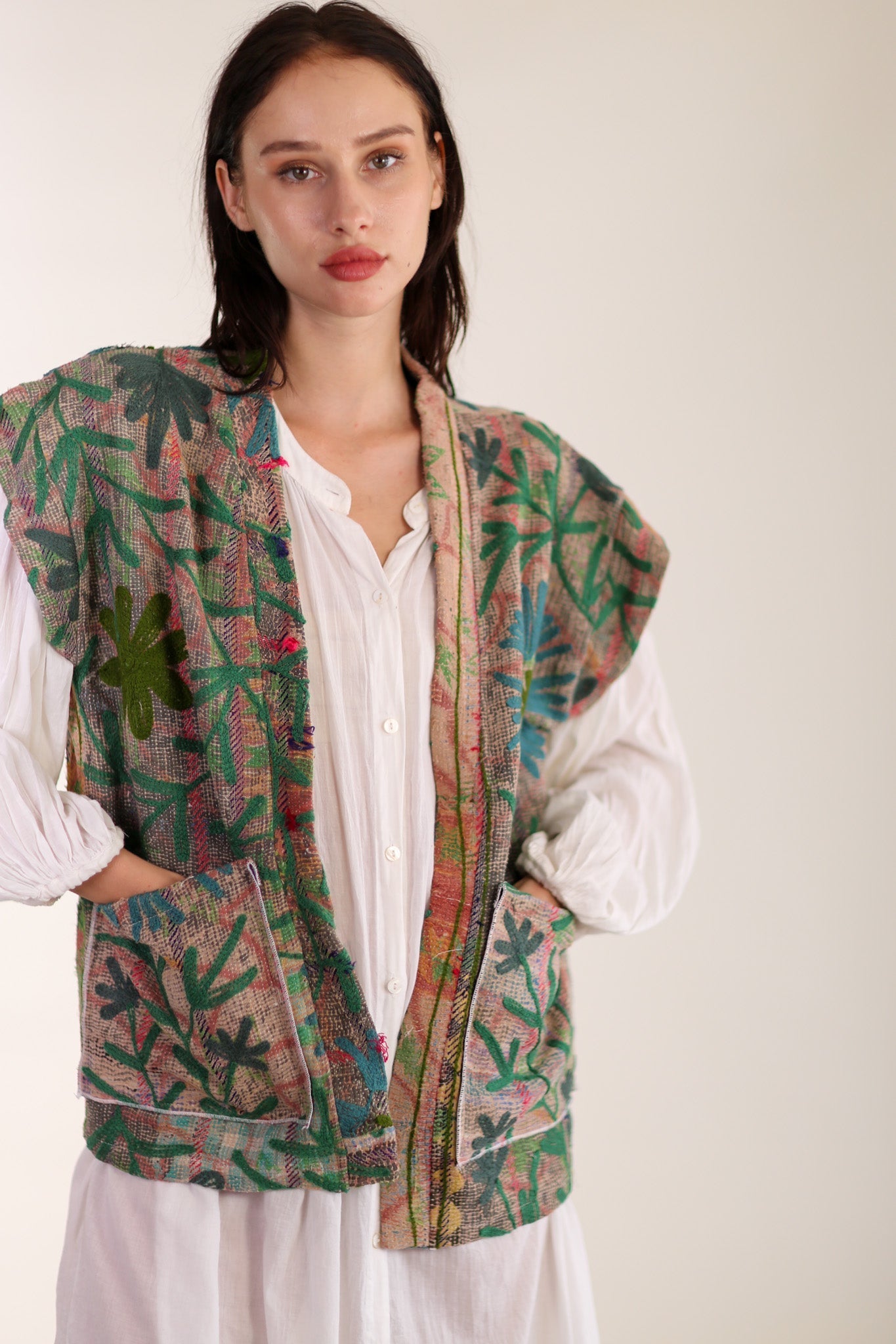 EMBROIDERED COTTON VEST WINU - BANGKOK TAILOR CLOTHING STORE - HANDMADE CLOTHING