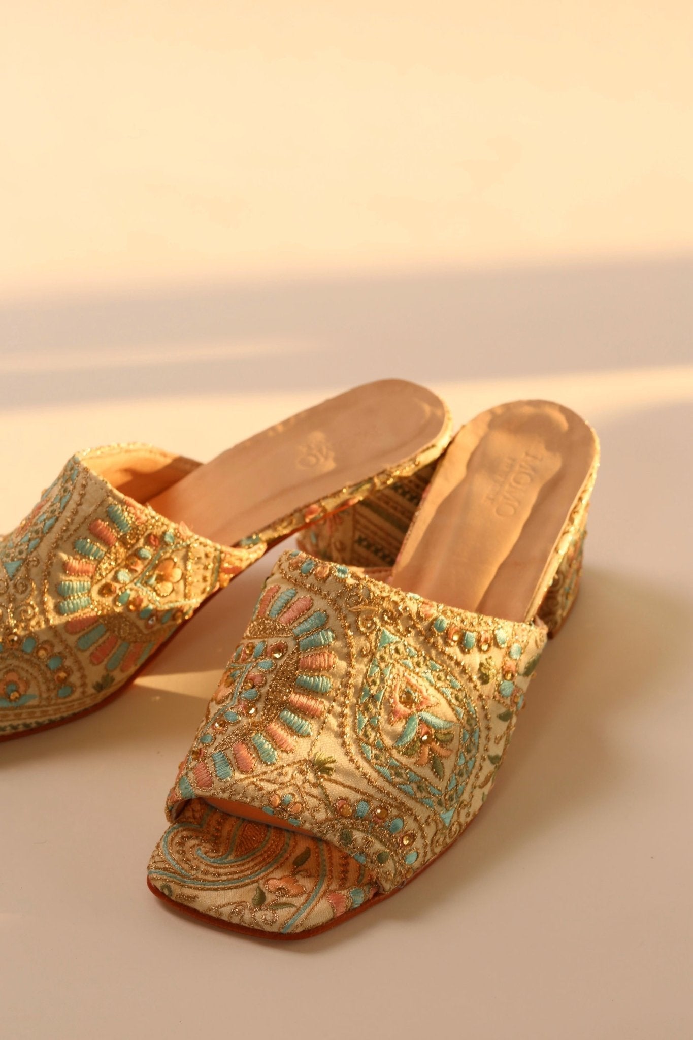 EMBROIDERED FLOWER SILK MULES MILTONA - BANGKOK TAILOR CLOTHING STORE - HANDMADE CLOTHING