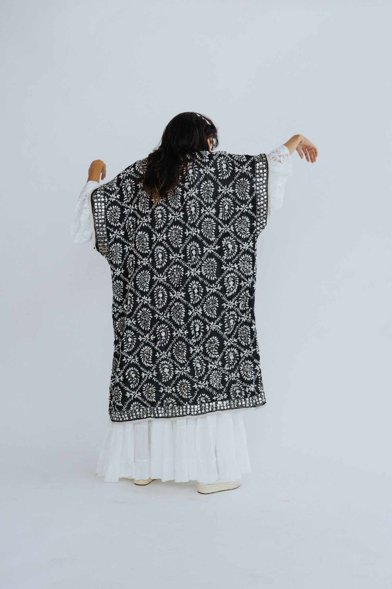 EMBROIDERED KAFTAN PILAR - BANGKOK TAILOR CLOTHING STORE - HANDMADE CLOTHING