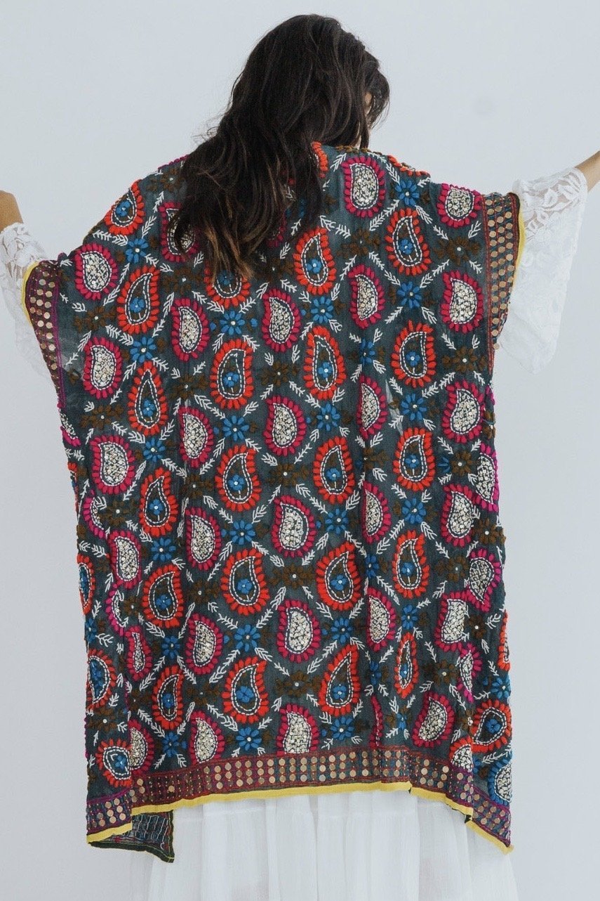 EMBROIDERED KAFTAN PILAR - BANGKOK TAILOR CLOTHING STORE - HANDMADE CLOTHING