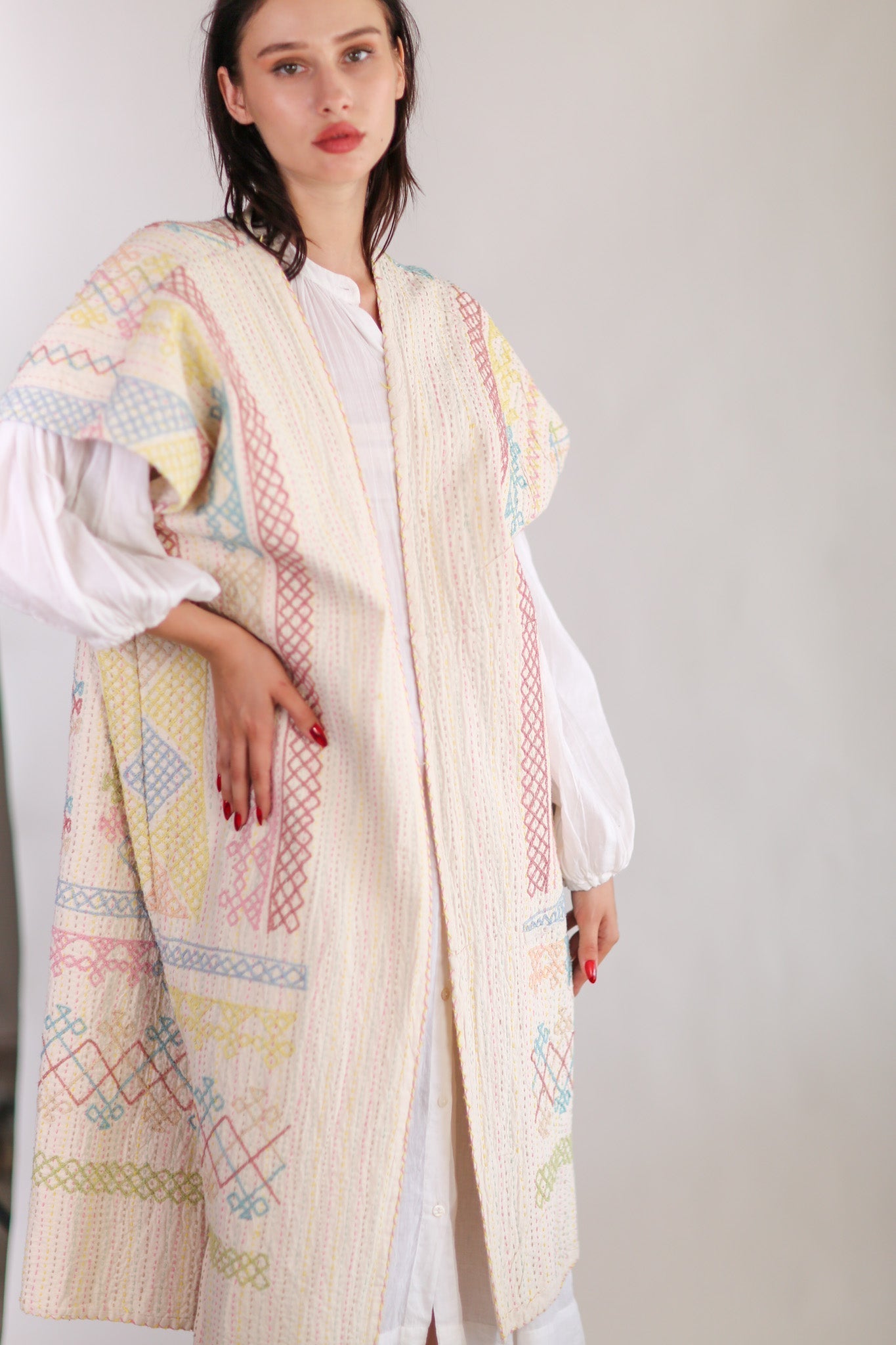 EMBROIDERED KIMONO ANISCHKA - BANGKOK TAILOR CLOTHING STORE - HANDMADE CLOTHING