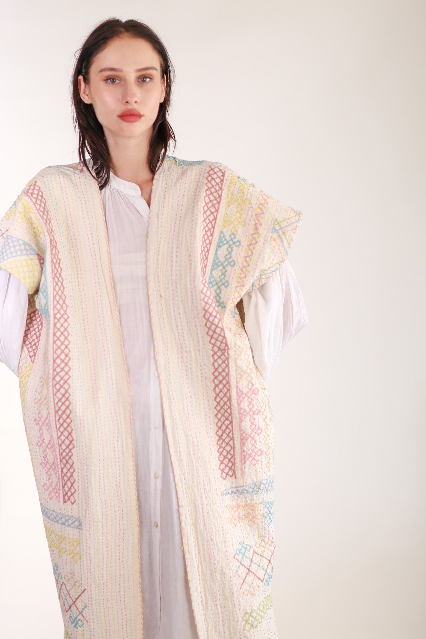 EMBROIDERED KIMONO ANISCHKA - BANGKOK TAILOR CLOTHING STORE - HANDMADE CLOTHING