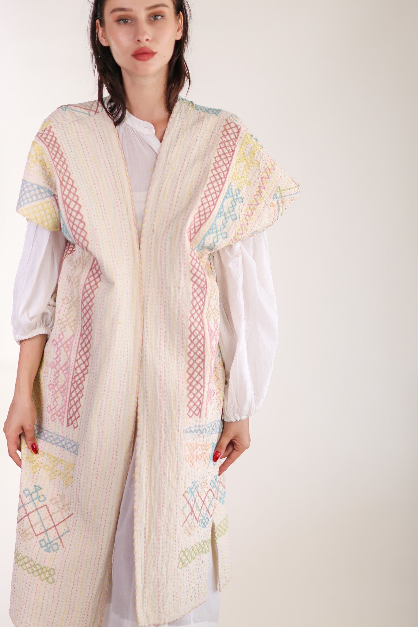 EMBROIDERED KIMONO ANISCHKA - BANGKOK TAILOR CLOTHING STORE - HANDMADE CLOTHING