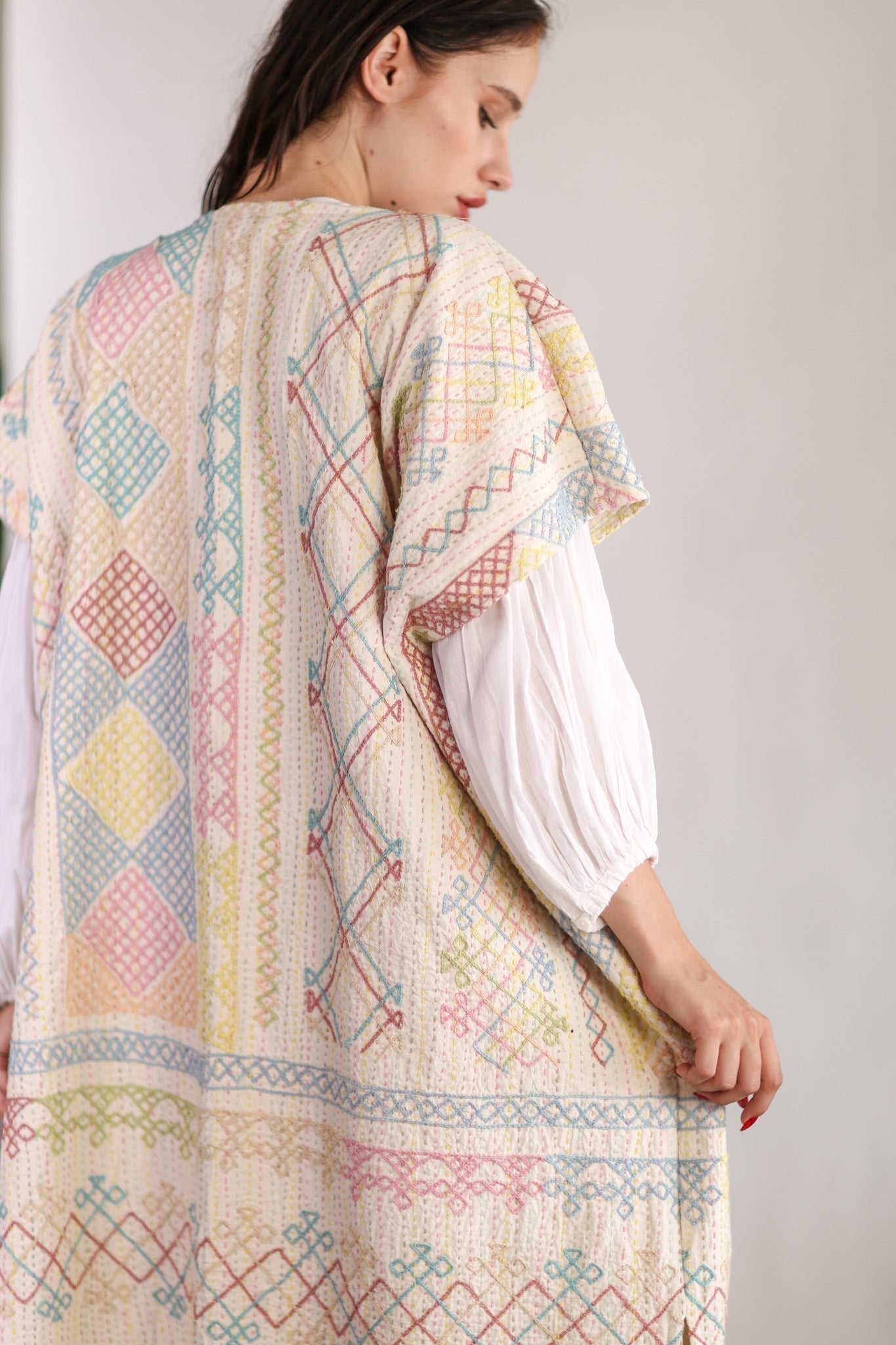 EMBROIDERED KIMONO ANISCHKA - BANGKOK TAILOR CLOTHING STORE - HANDMADE CLOTHING