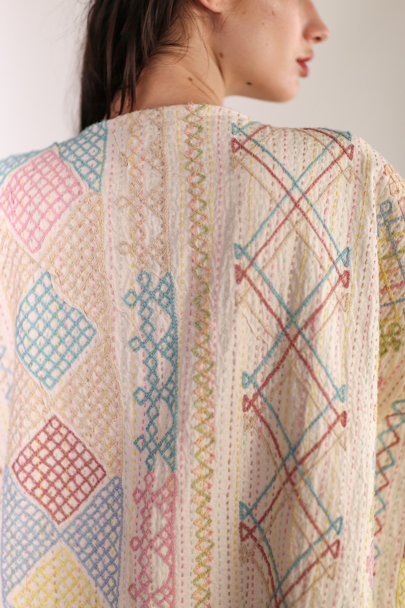 EMBROIDERED KIMONO ANISCHKA - BANGKOK TAILOR CLOTHING STORE - HANDMADE CLOTHING