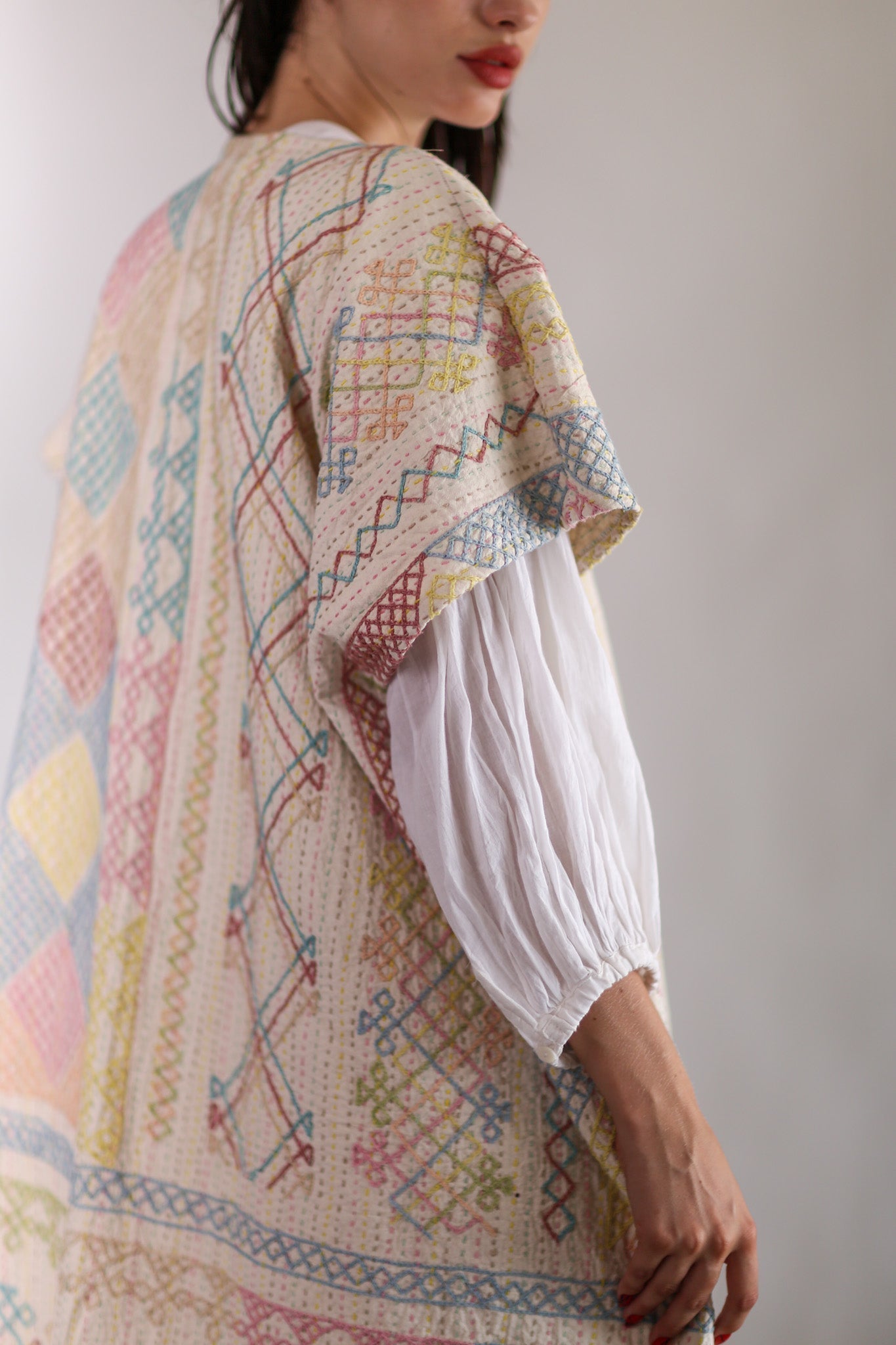 EMBROIDERED KIMONO ANISCHKA - BANGKOK TAILOR CLOTHING STORE - HANDMADE CLOTHING