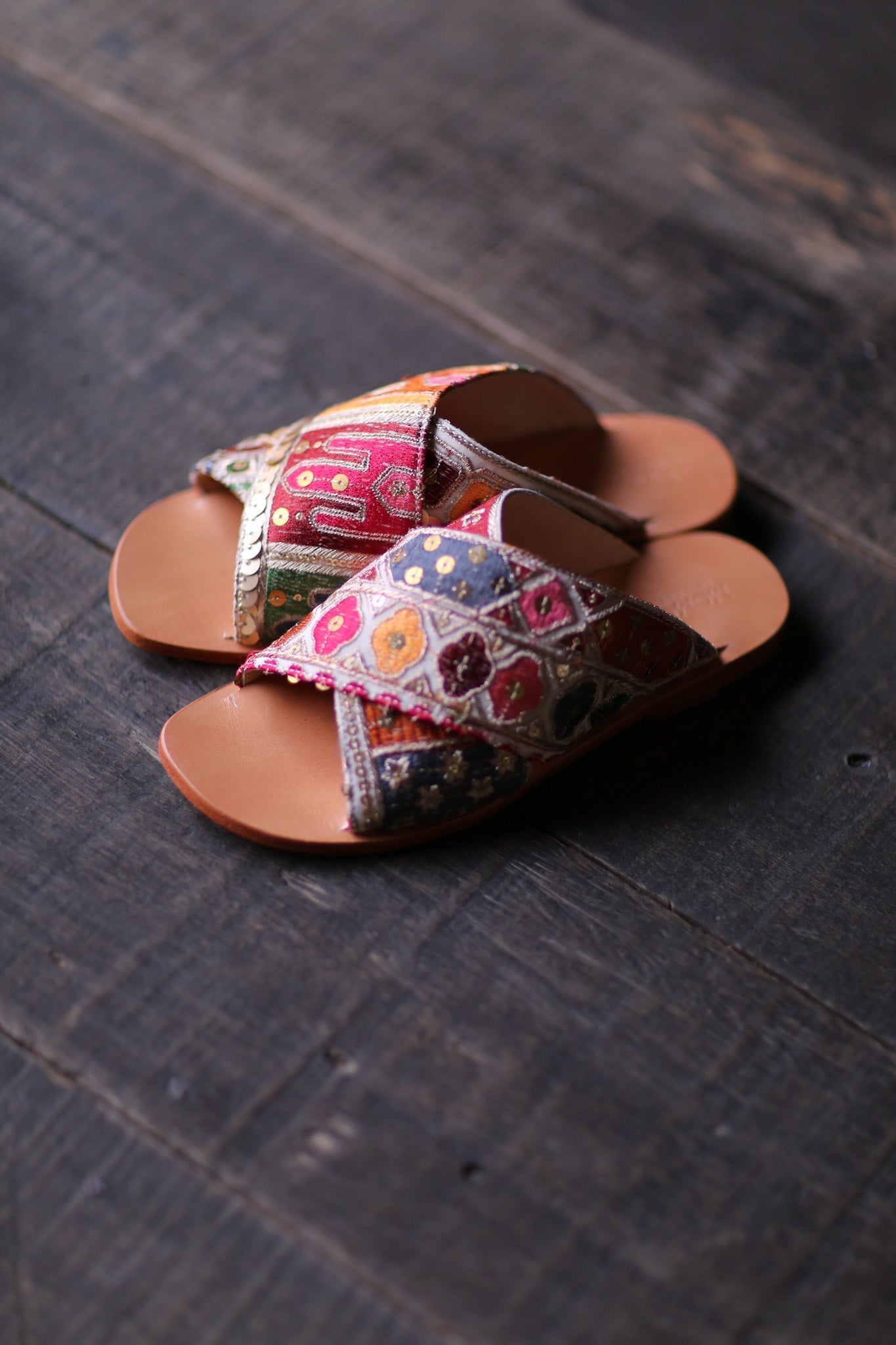EMBROIDERED LEATHER SLIP ON SANDALS TRIBECA - BANGKOK TAILOR CLOTHING STORE - HANDMADE CLOTHING
