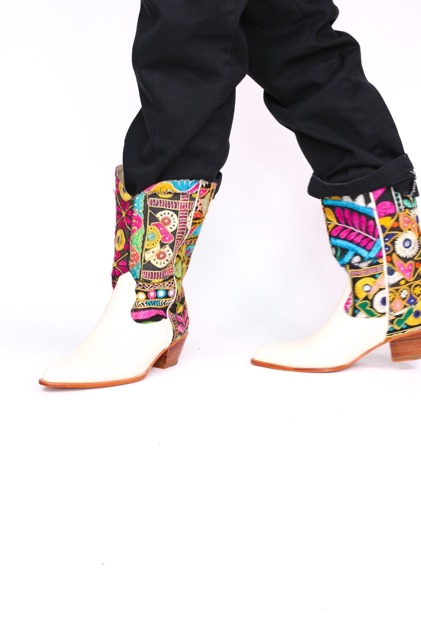 EMBROIDERED PATCHWORK WESTERN BOOTS ANDROMEDA - BANGKOK TAILOR CLOTHING STORE - HANDMADE CLOTHING