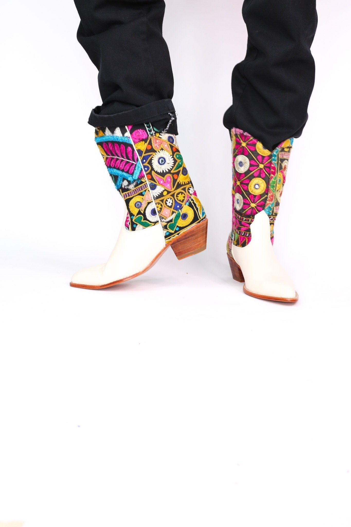 EMBROIDERED PATCHWORK WESTERN BOOTS ANDROMEDA - BANGKOK TAILOR CLOTHING STORE - HANDMADE CLOTHING